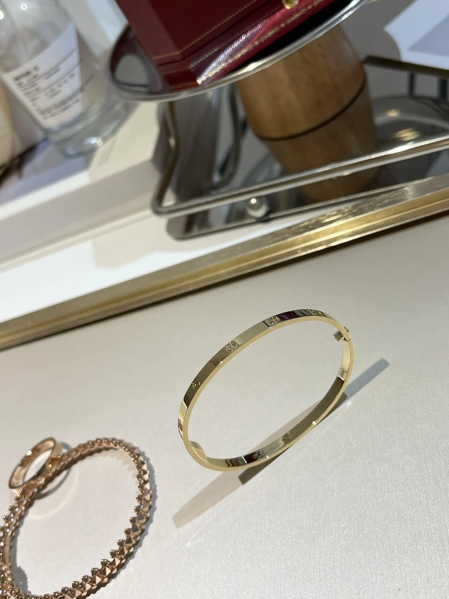 BVLGARI Женский браслет желтое золото BVLGARI Женский браслет желтое золото