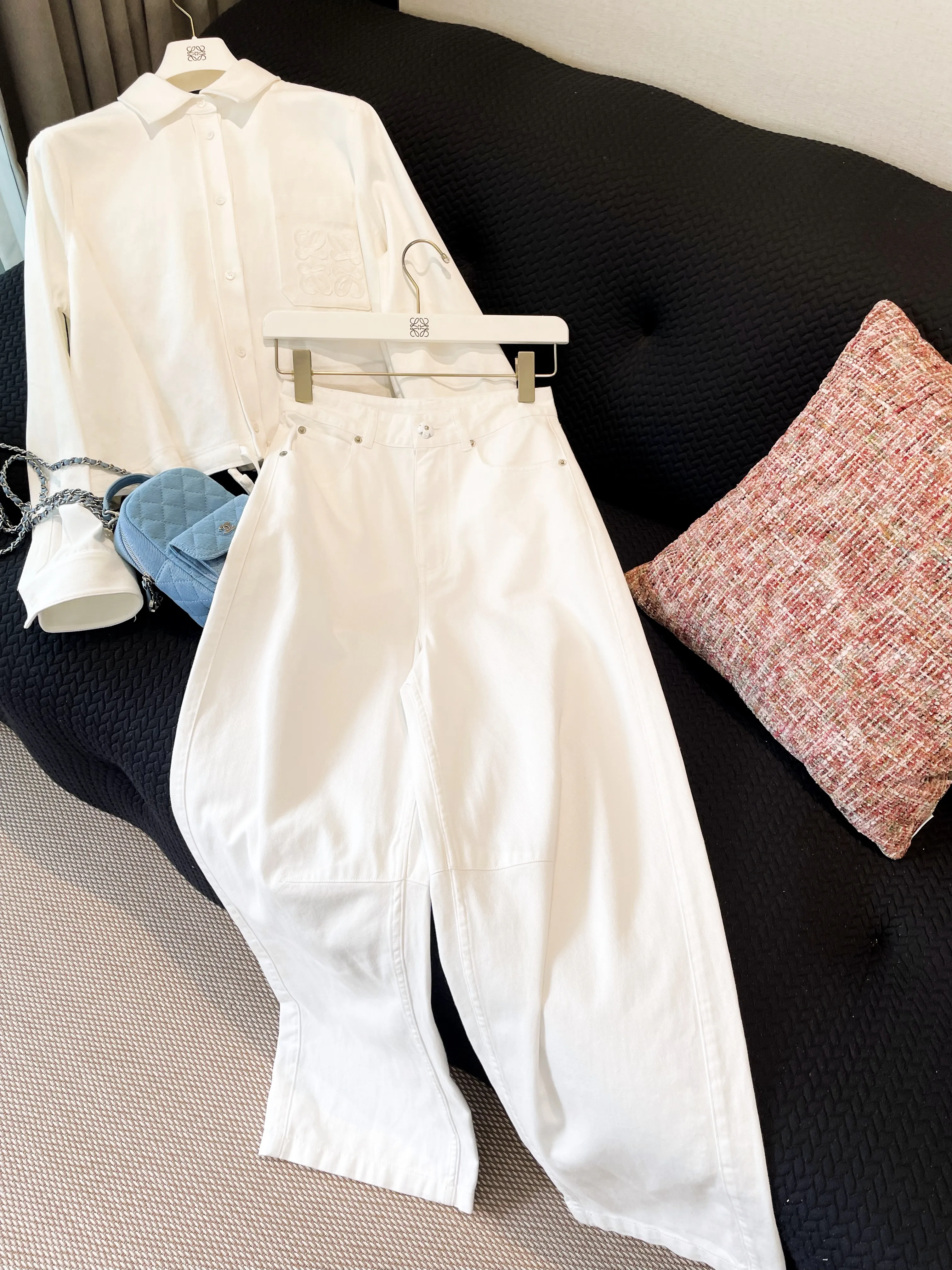 LOEWE Женские джинсы LOEWE Женские джинсы