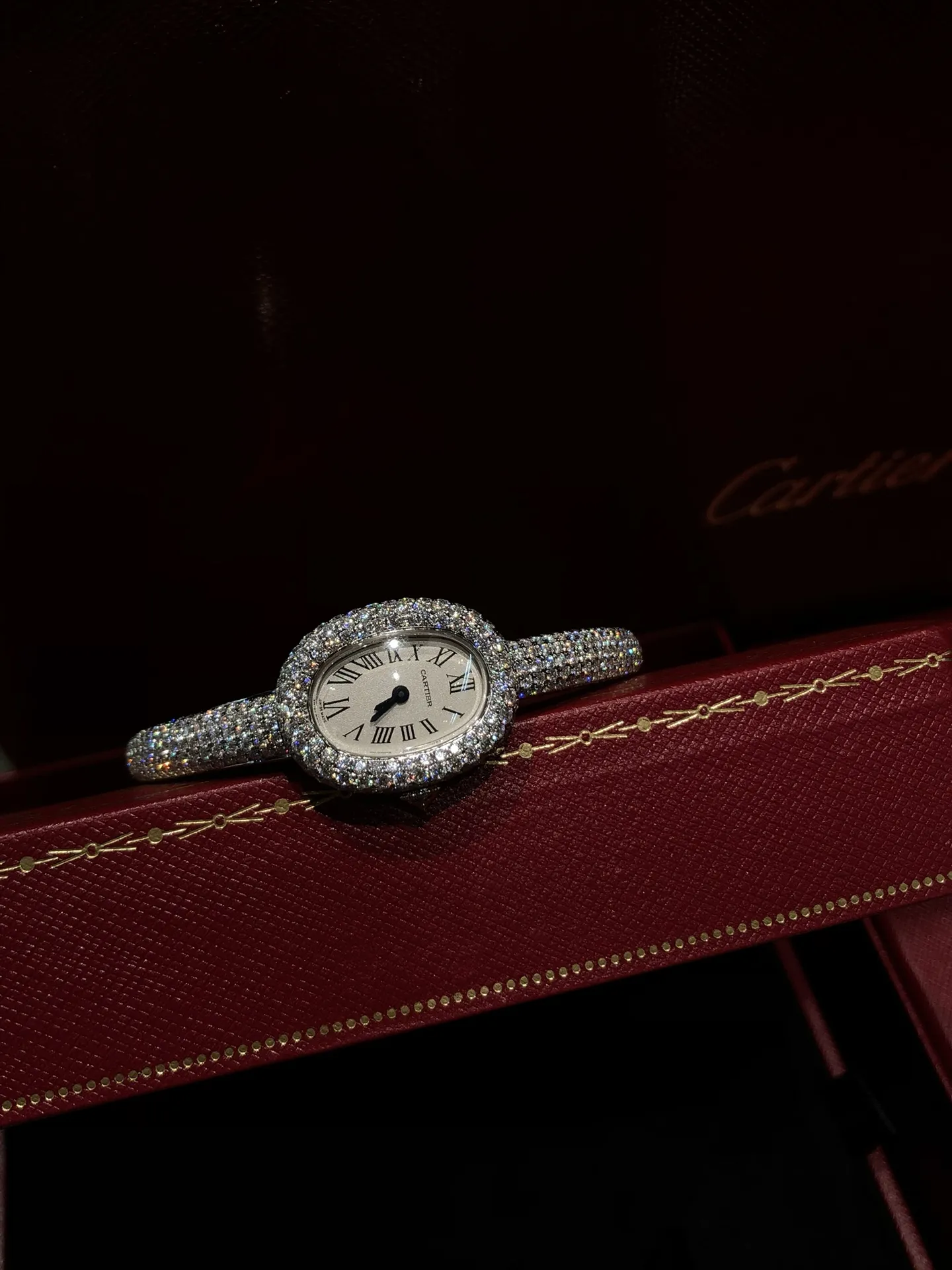 CARTIER Женские часы Baignoire бриллианты CARTIER Женские часы Baignoire бриллианты