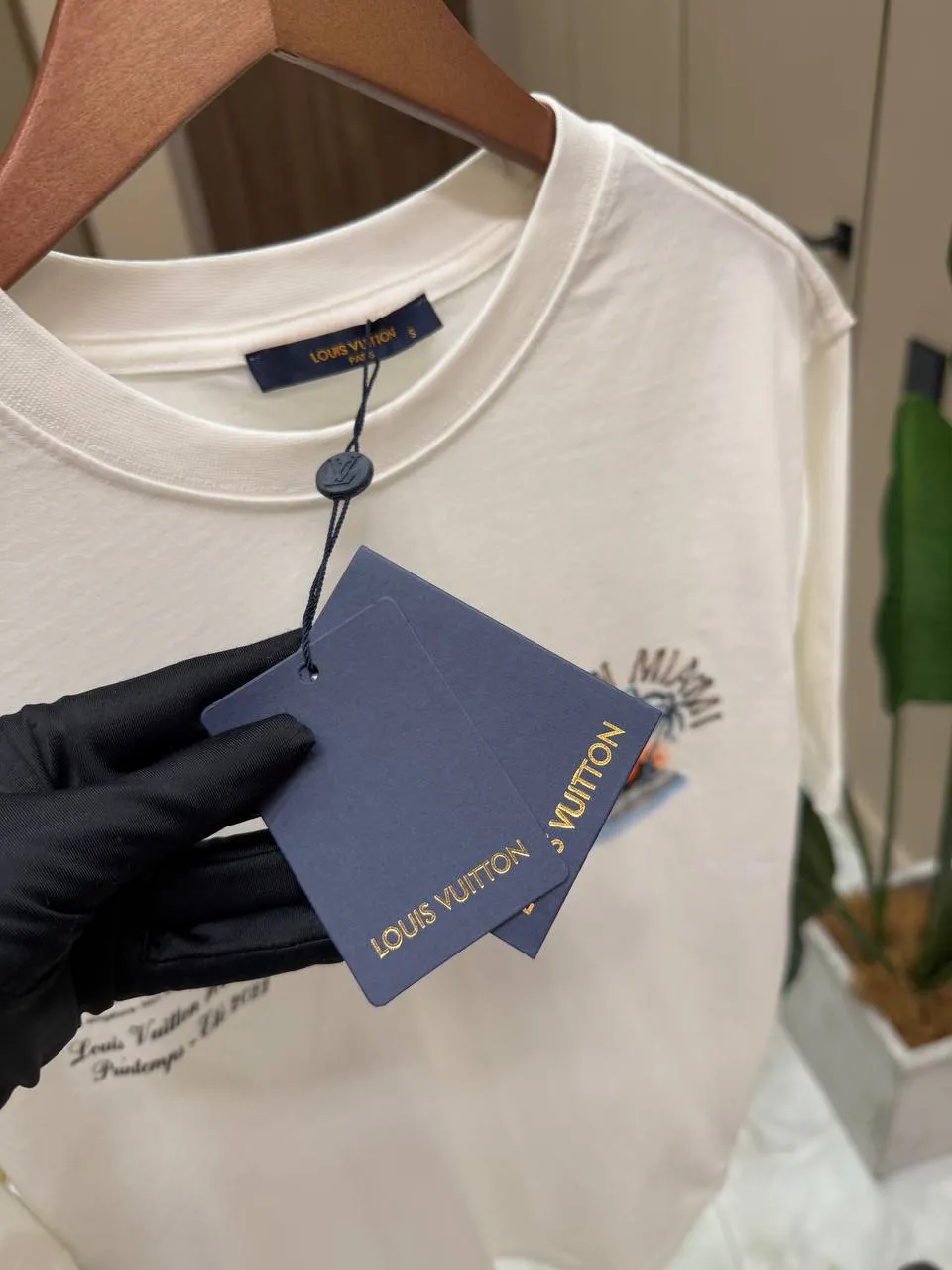 LOUIS VUITTON Мужская футболка с пляжным принтом LOUIS VUITTON Мужская футболка с пляжным принтом