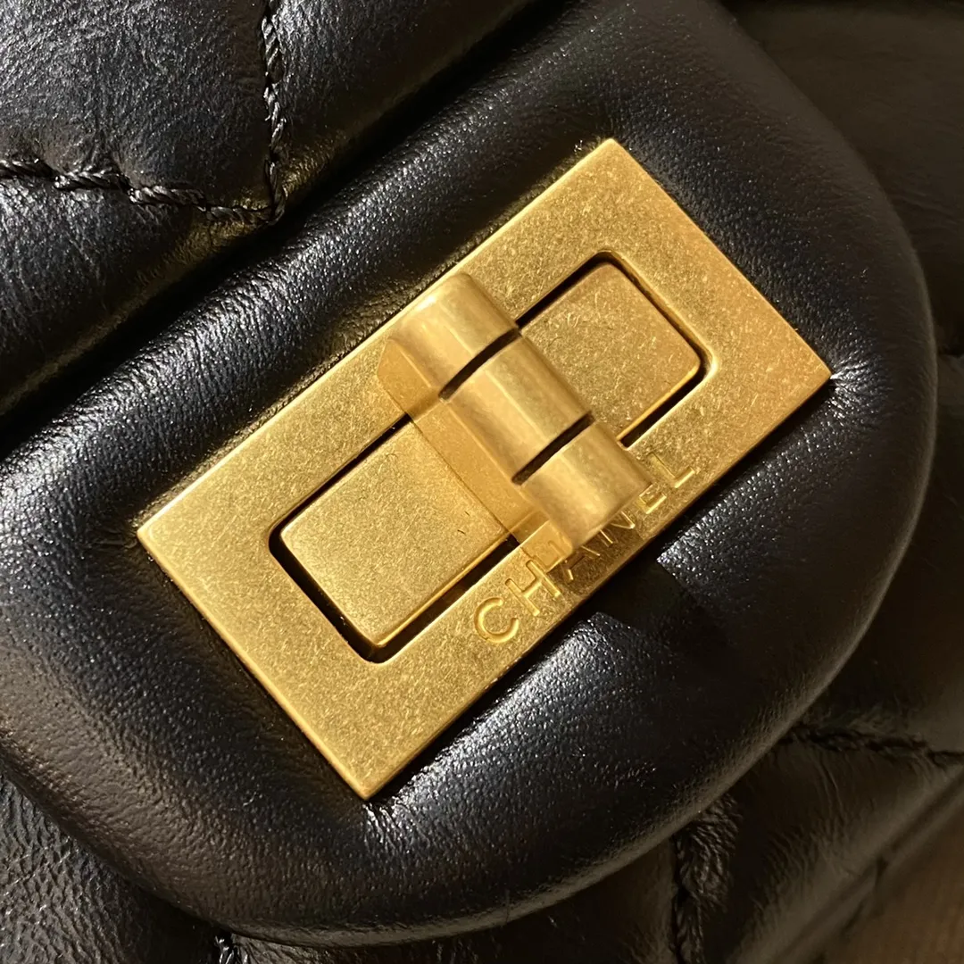 CHANEL Женская сумка 2.55 CHANEL Женская сумка 2.55