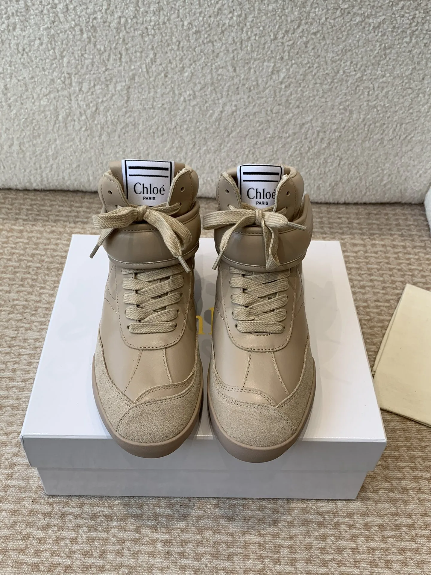 CHLOE Женские кожаные кроссовки CHLOE Женские кожаные кроссовки