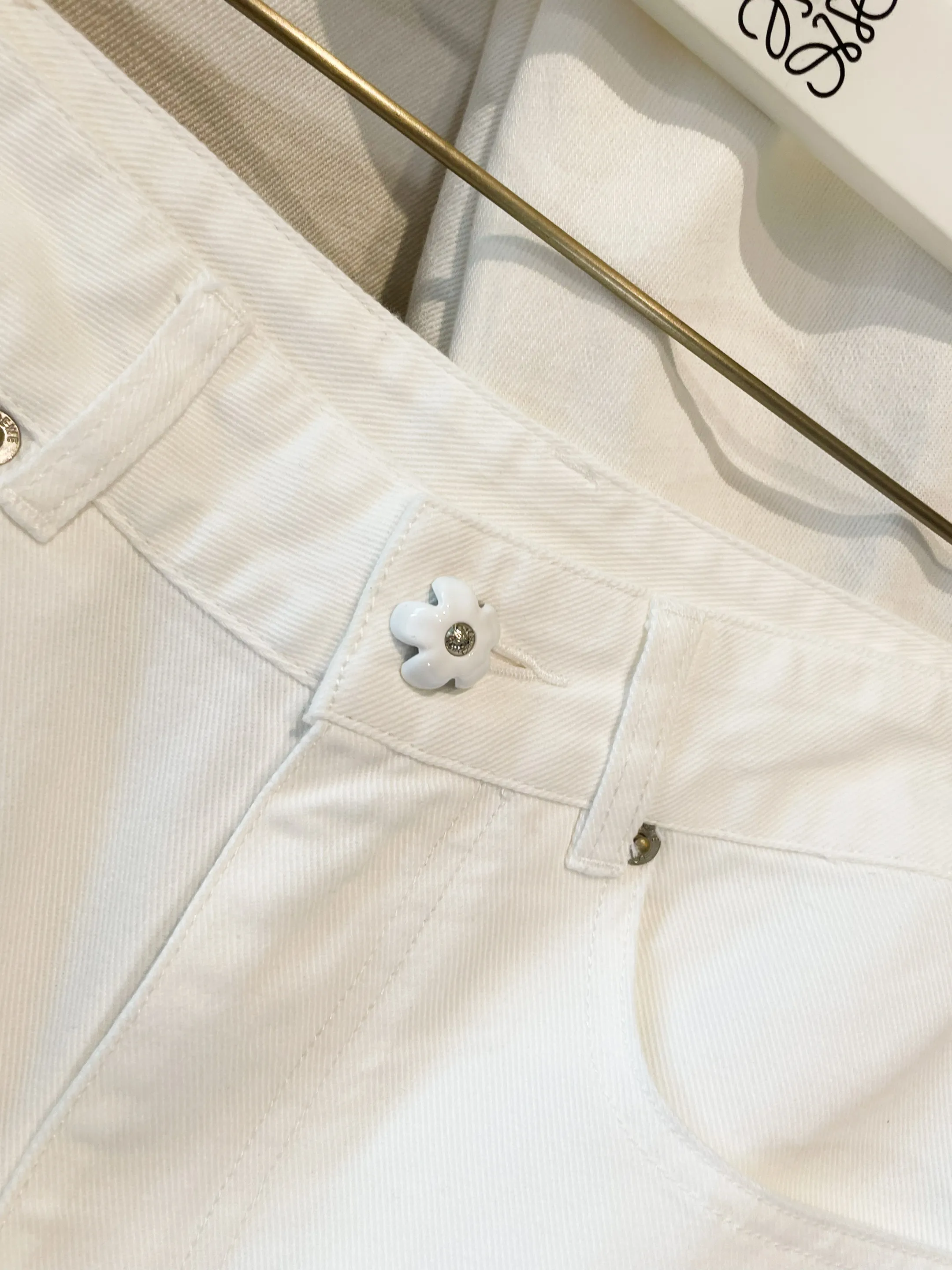 LOEWE Женские джинсы LOEWE Женские джинсы