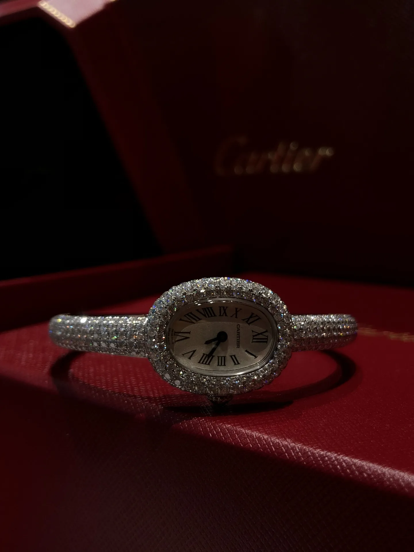 CARTIER Женские часы Baignoire бриллианты CARTIER Женские часы Baignoire бриллианты