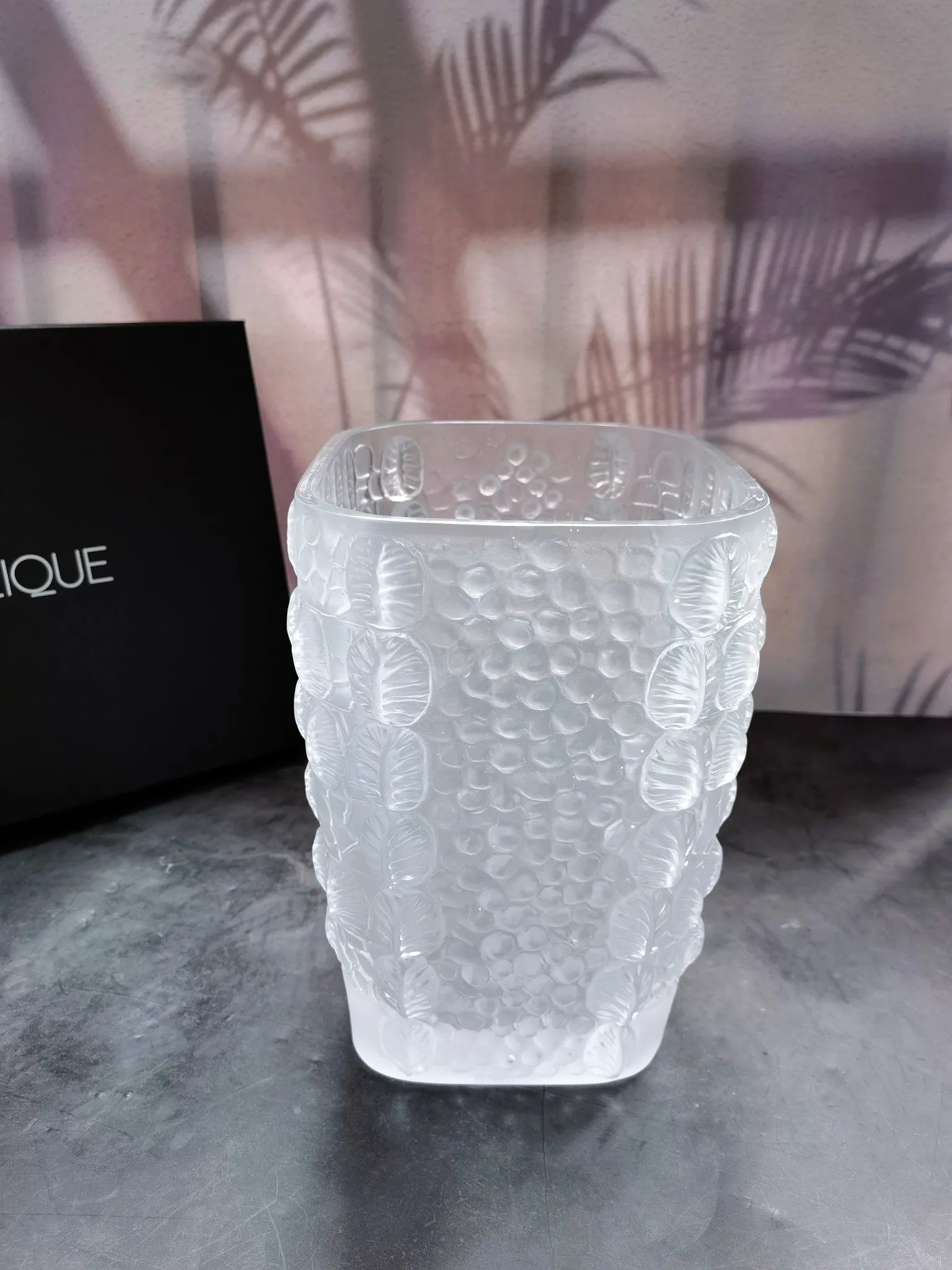 LALIQUE Хрустальная ваза Crocodile LALIQUE Хрустальная ваза Crocodile