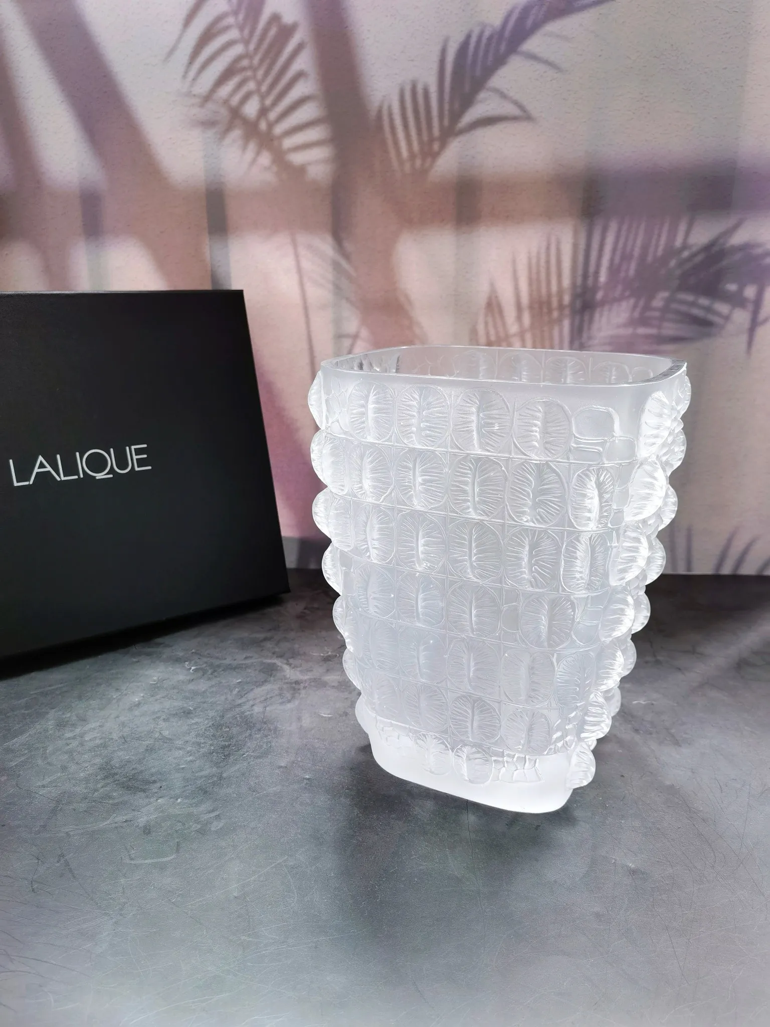 LALIQUE Хрустальная ваза Crocodile LALIQUE Хрустальная ваза Crocodile