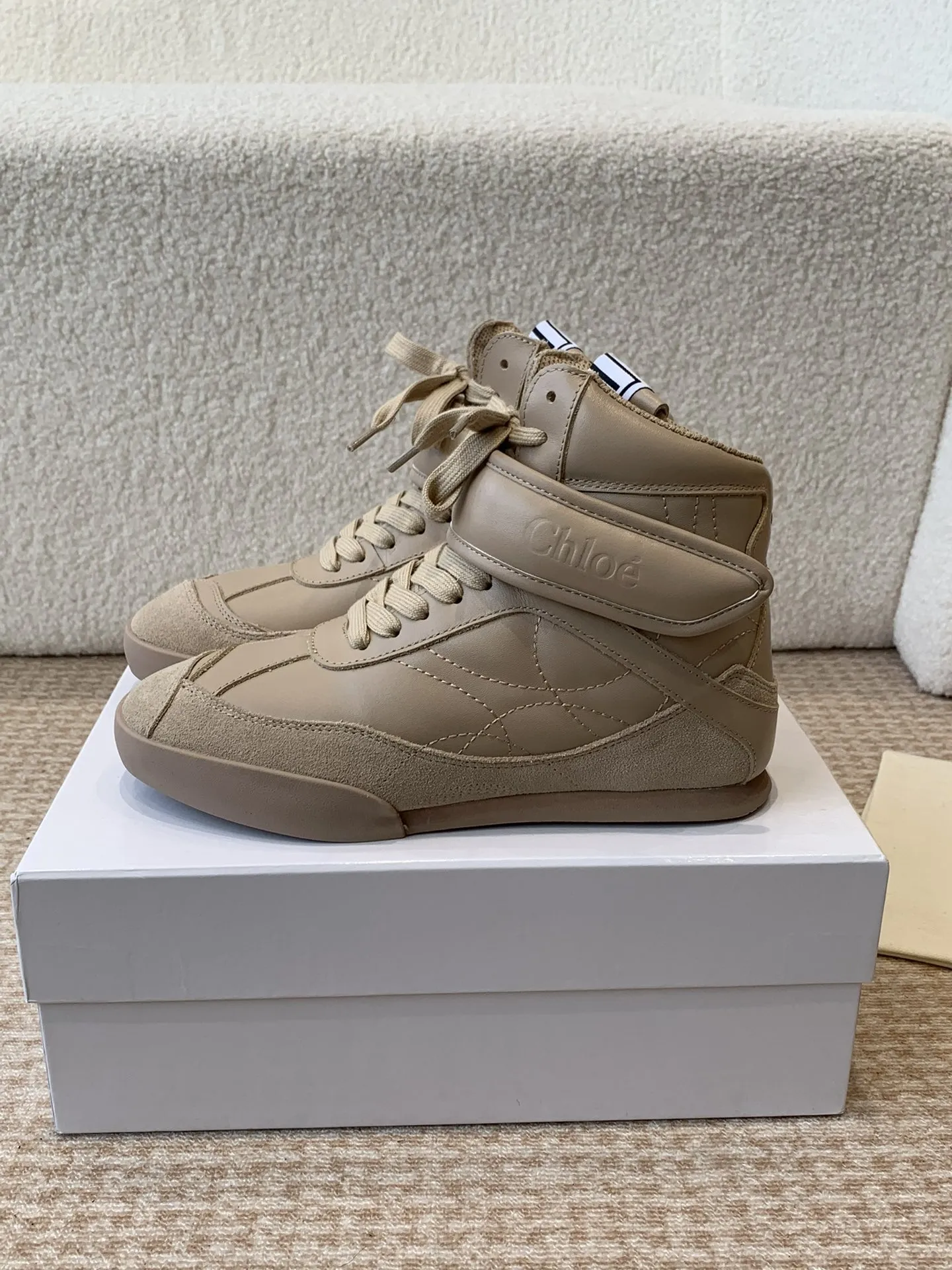 CHLOE Женские кожаные кроссовки CHLOE Женские кожаные кроссовки