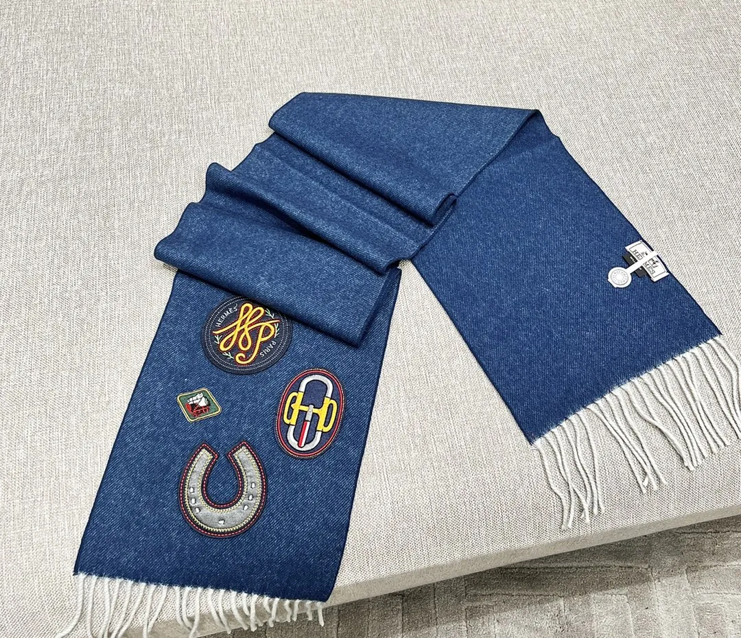 HERMES Женский шарф из кашемира HERMES Женский шарф из кашемира