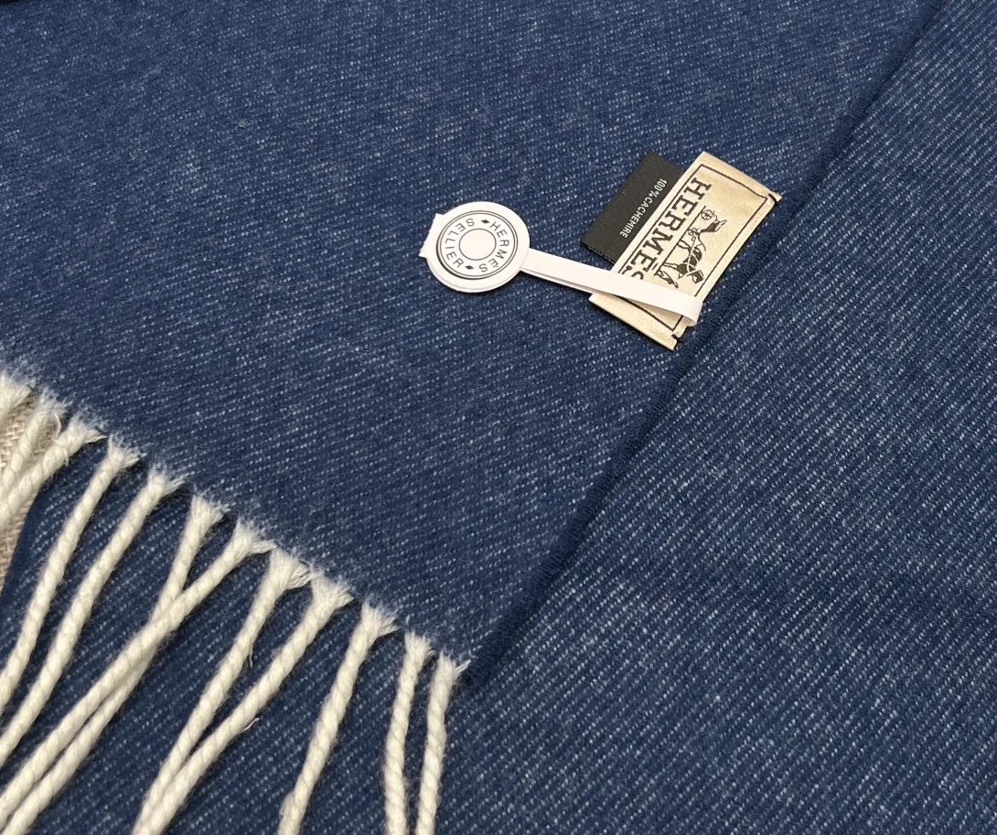 HERMES Женский шарф из кашемира HERMES Женский шарф из кашемира