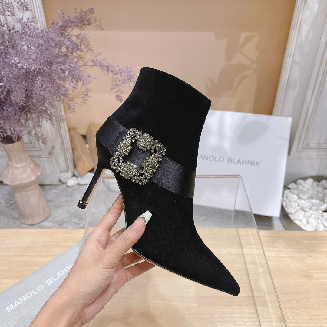 MANOLO BLAHNIK Женские ботильоны MANOLO BLAHNIK Женские ботильоны