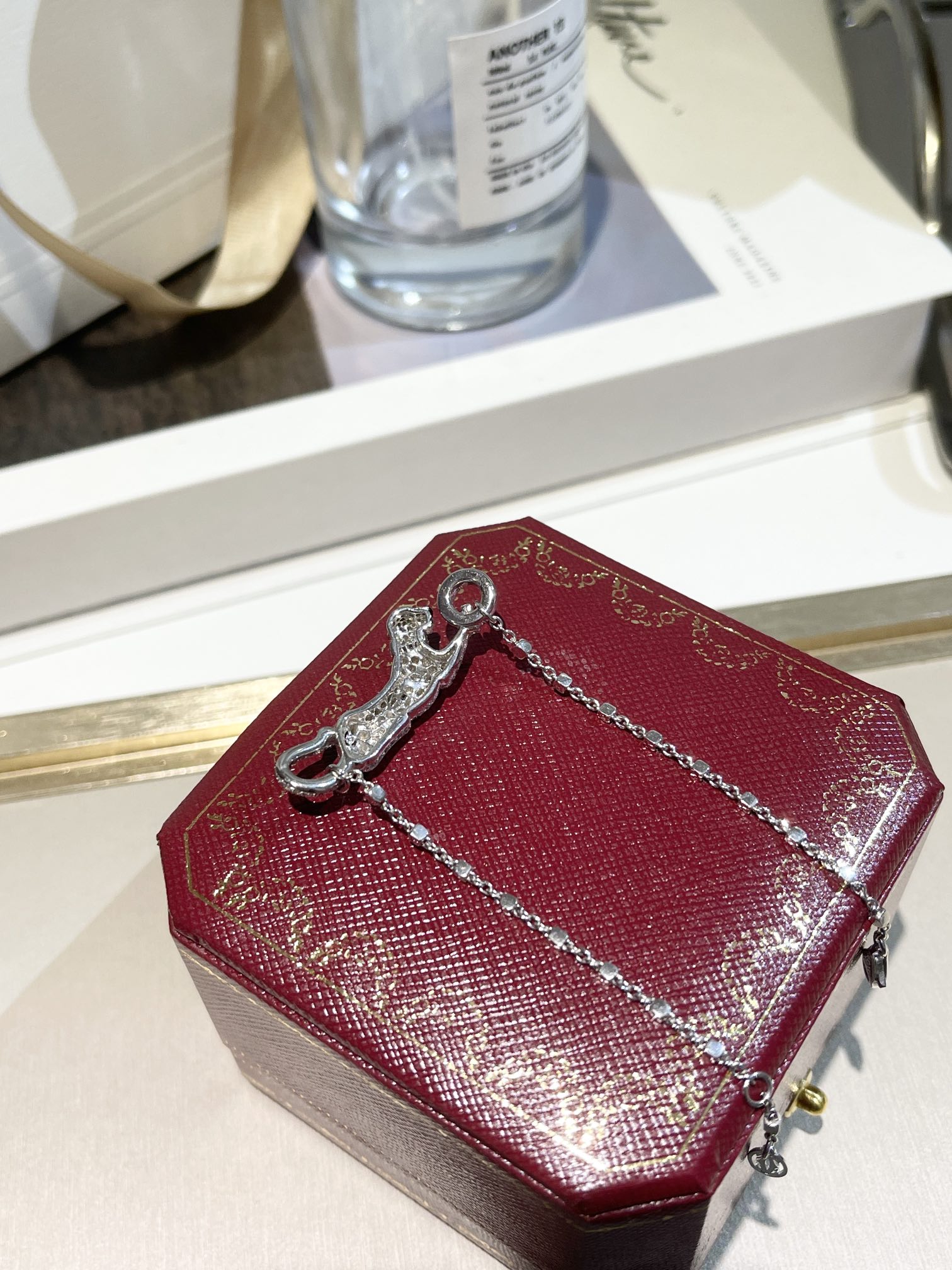 CARTIER Колье Panthère de Cartier белое золото CARTIER Колье Panthère de Cartier белое золото