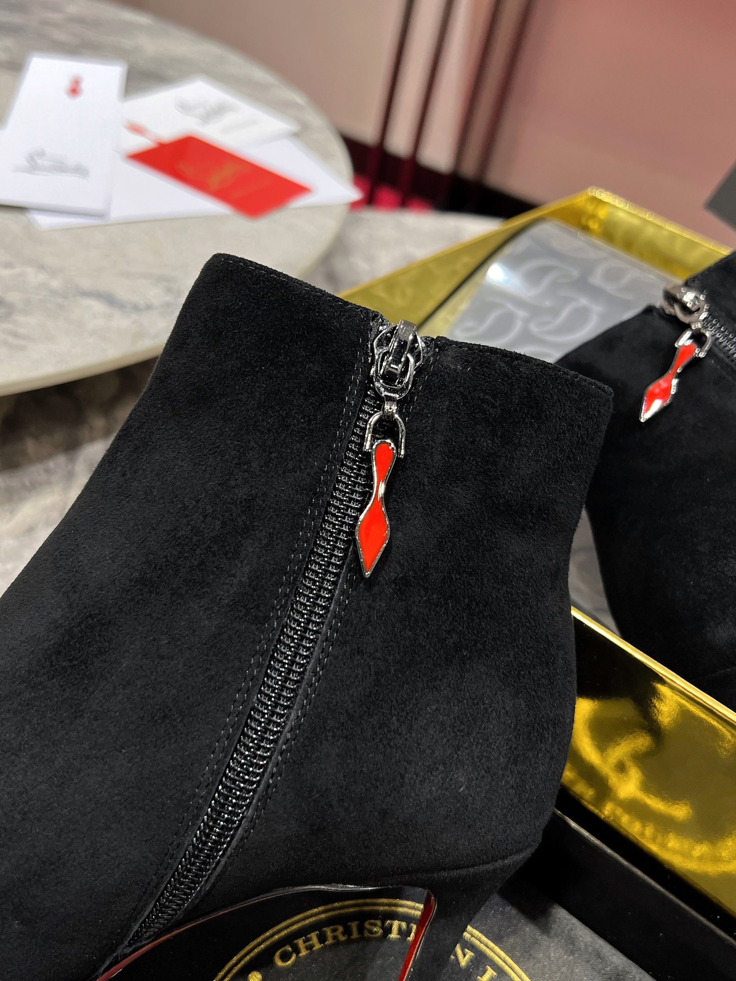 CHRISTIAN LOUBOUTIN Женские ботильоны CHRISTIAN LOUBOUTIN Женские ботильоны