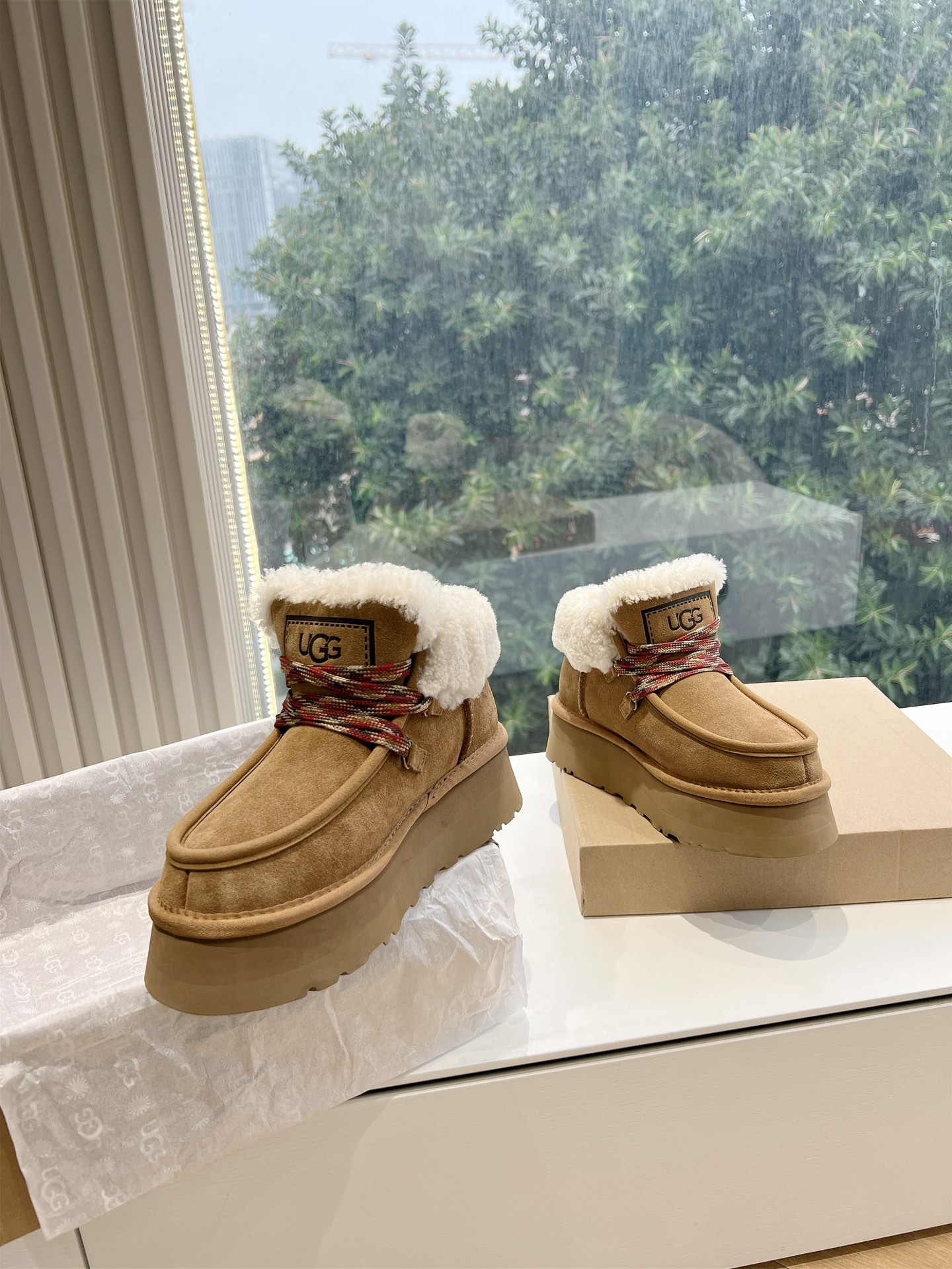 UGG Женские угги коричневые UGG Женские угги коричневые