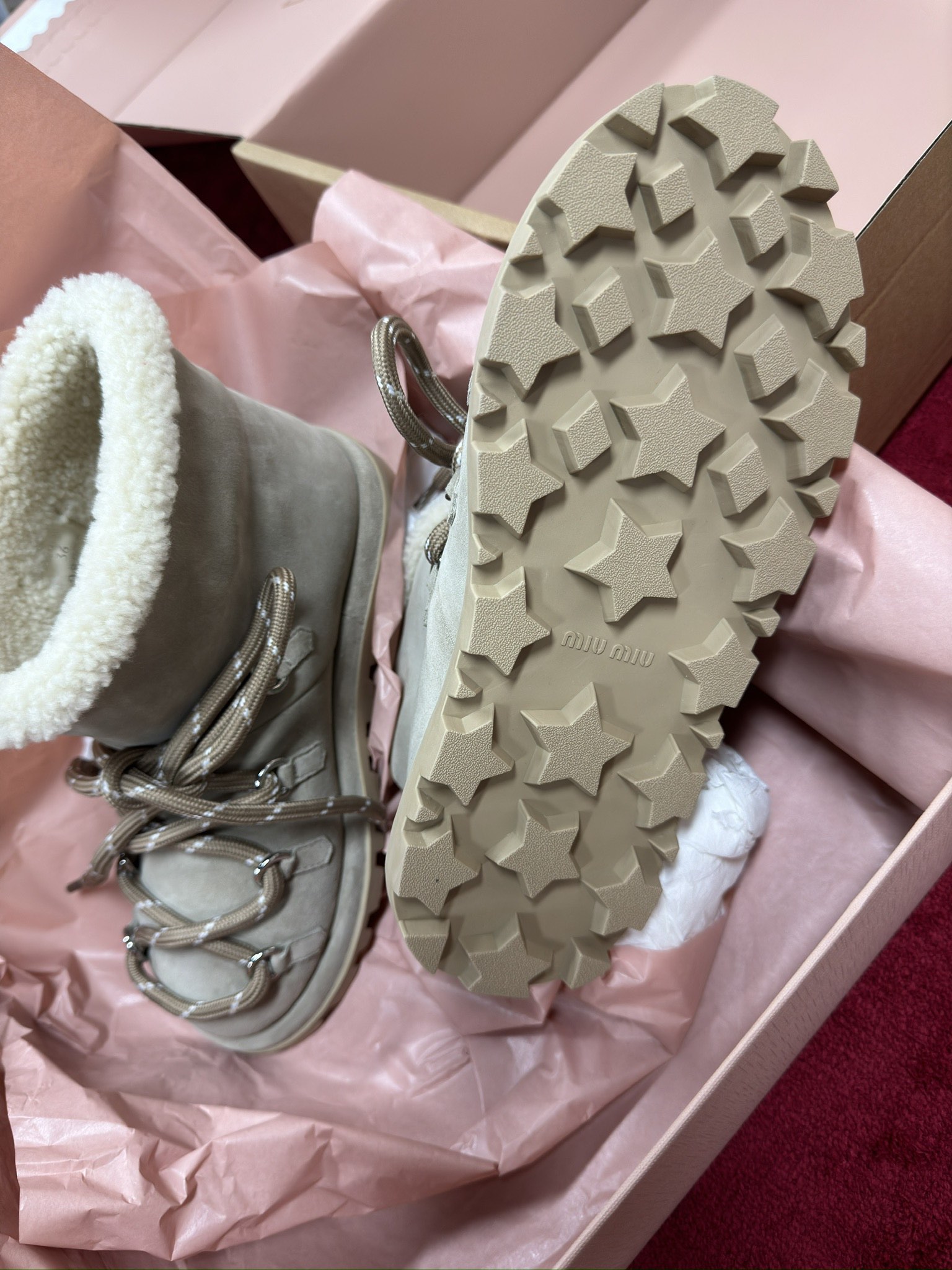 MIU MIU Женские угги MIU MIU Женские угги