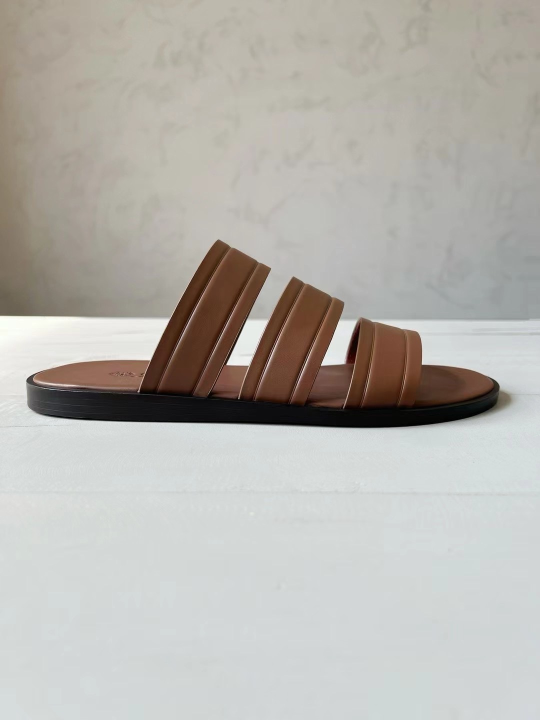 LORO PIANA Мужские сандалии из кожи LORO PIANA Мужские сандалии из кожи