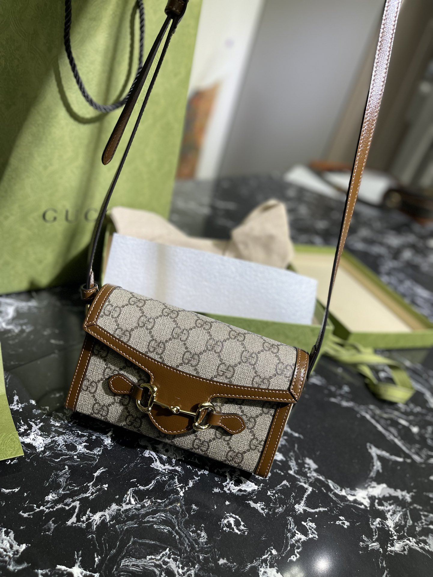 GUCCI Женская мини сумка GUCCI Женская мини сумка