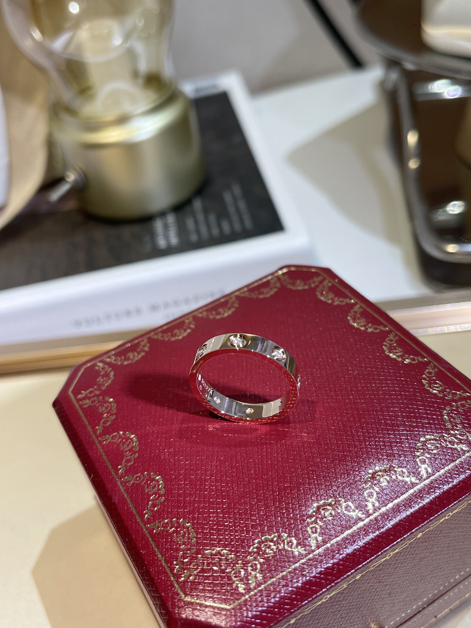 CARTIER Кольцо Love розовое золото и бриллианты CARTIER Кольцо Love розовое золото и бриллианты