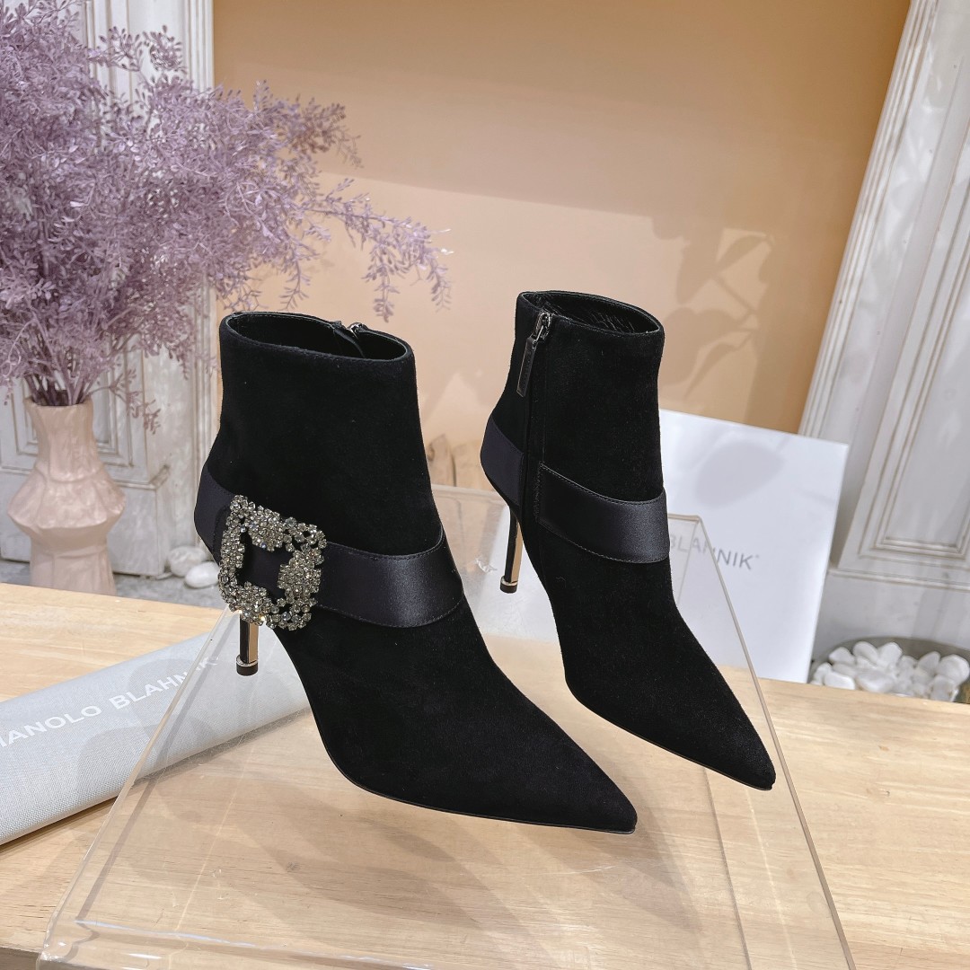 MANOLO BLAHNIK Женские ботильоны MANOLO BLAHNIK Женские ботильоны