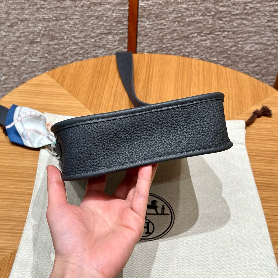 HERMES Женская сумка Evelyne 16 см H0 Clemence HERMES Женская сумка Evelyne 16 см H0 Clemence