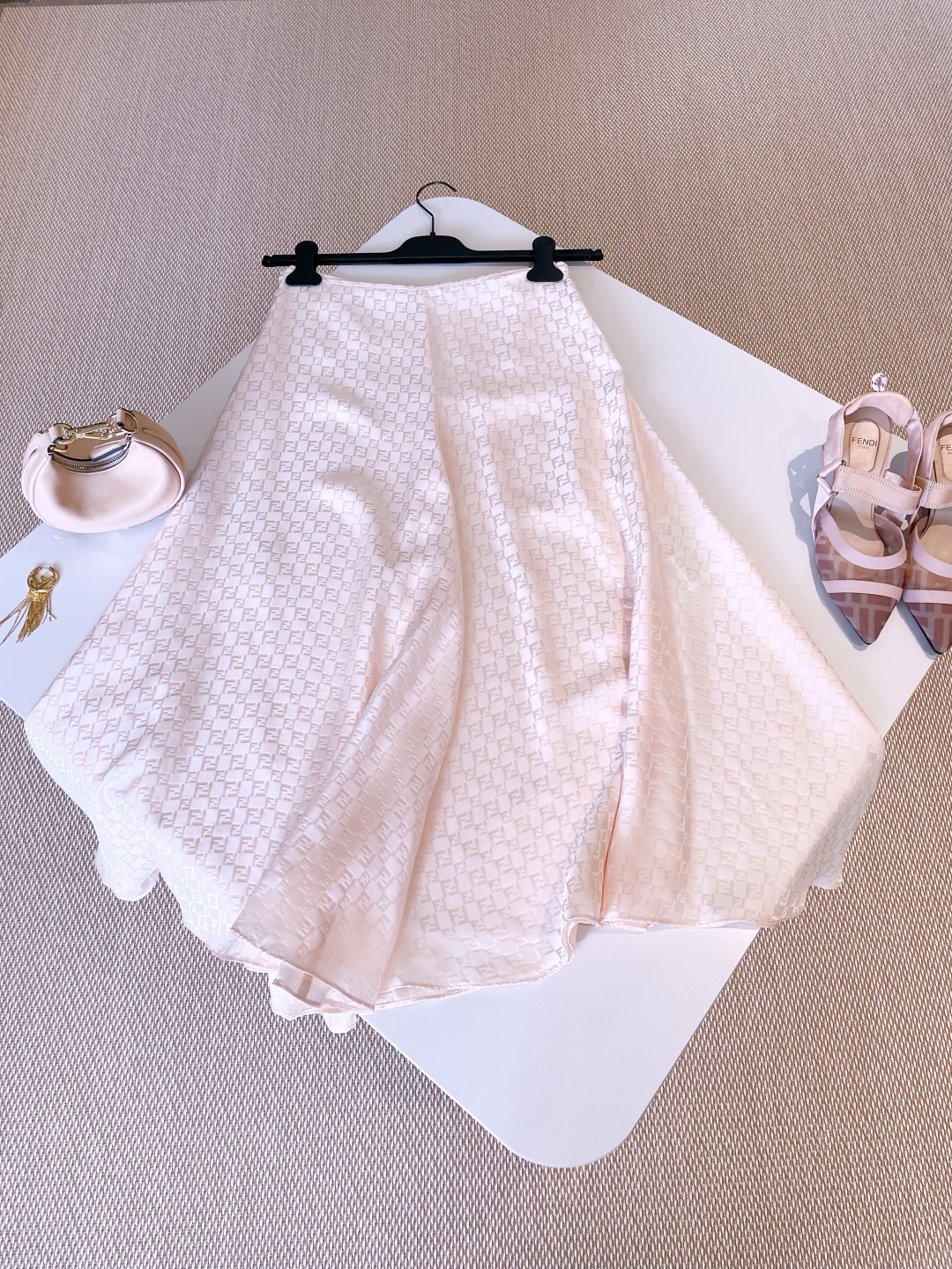 FENDI Женская атласная юбка FENDI Женская атласная юбка