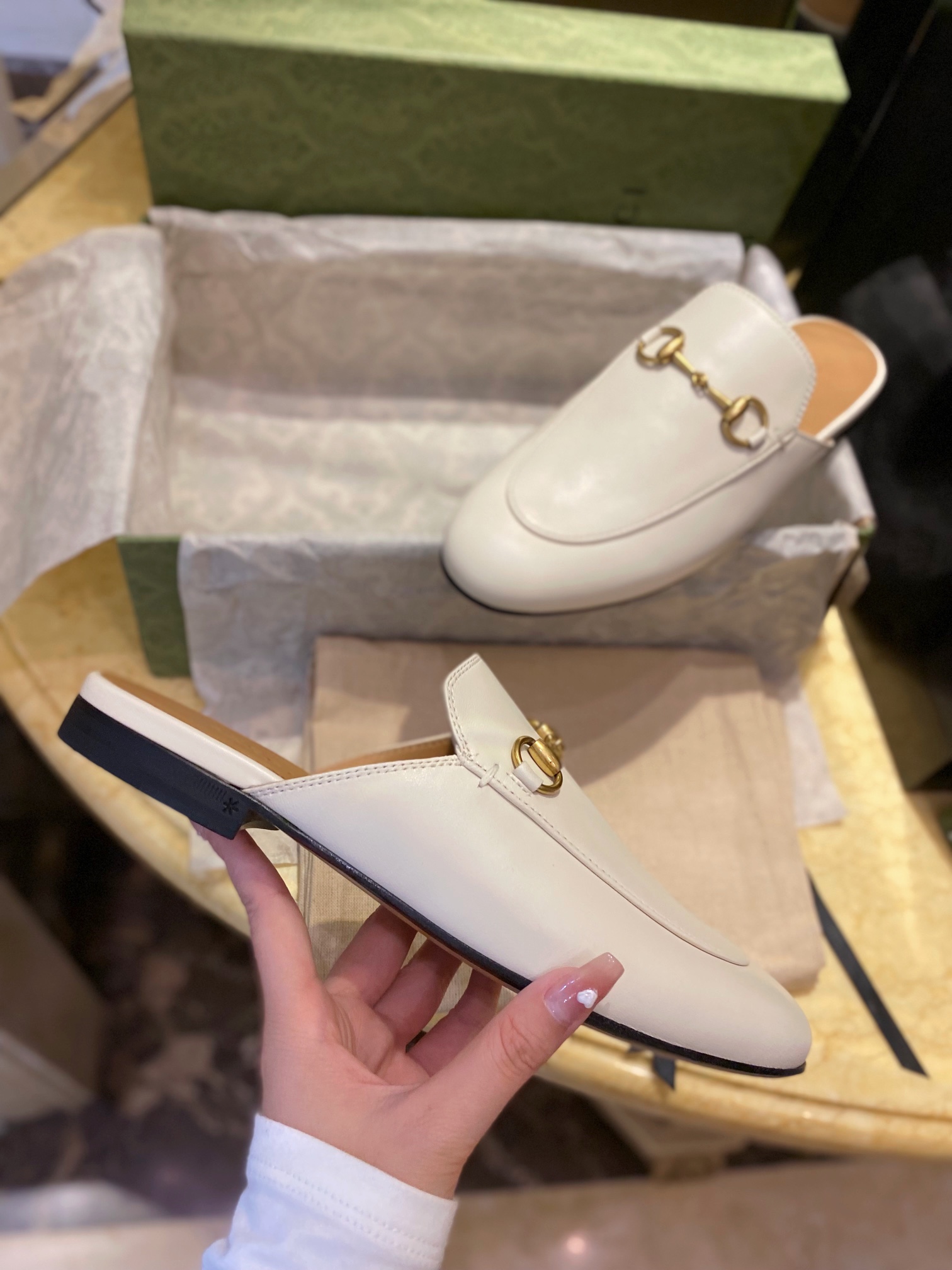 GUCCI Женские мюли GUCCI Женские мюли