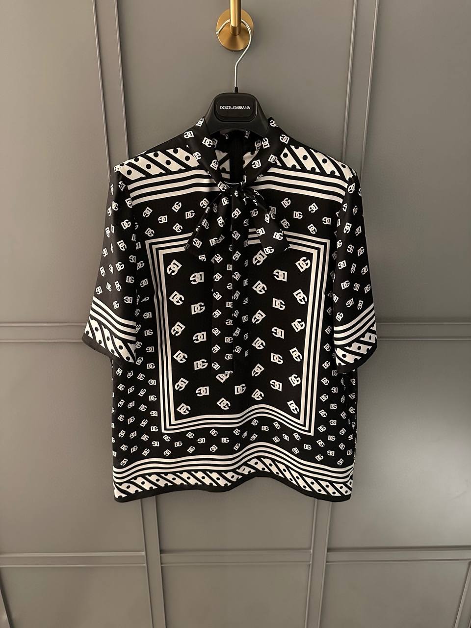 DOLCE & GABBANA Женская блузка DOLCE & GABBANA Женская блузка