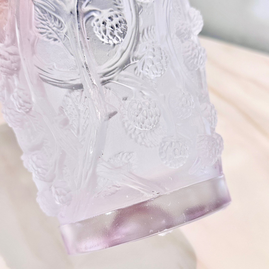 LALIQUE Хрустальная ваза Blackberry 15 см LALIQUE Хрустальная ваза Blackberry 15 см