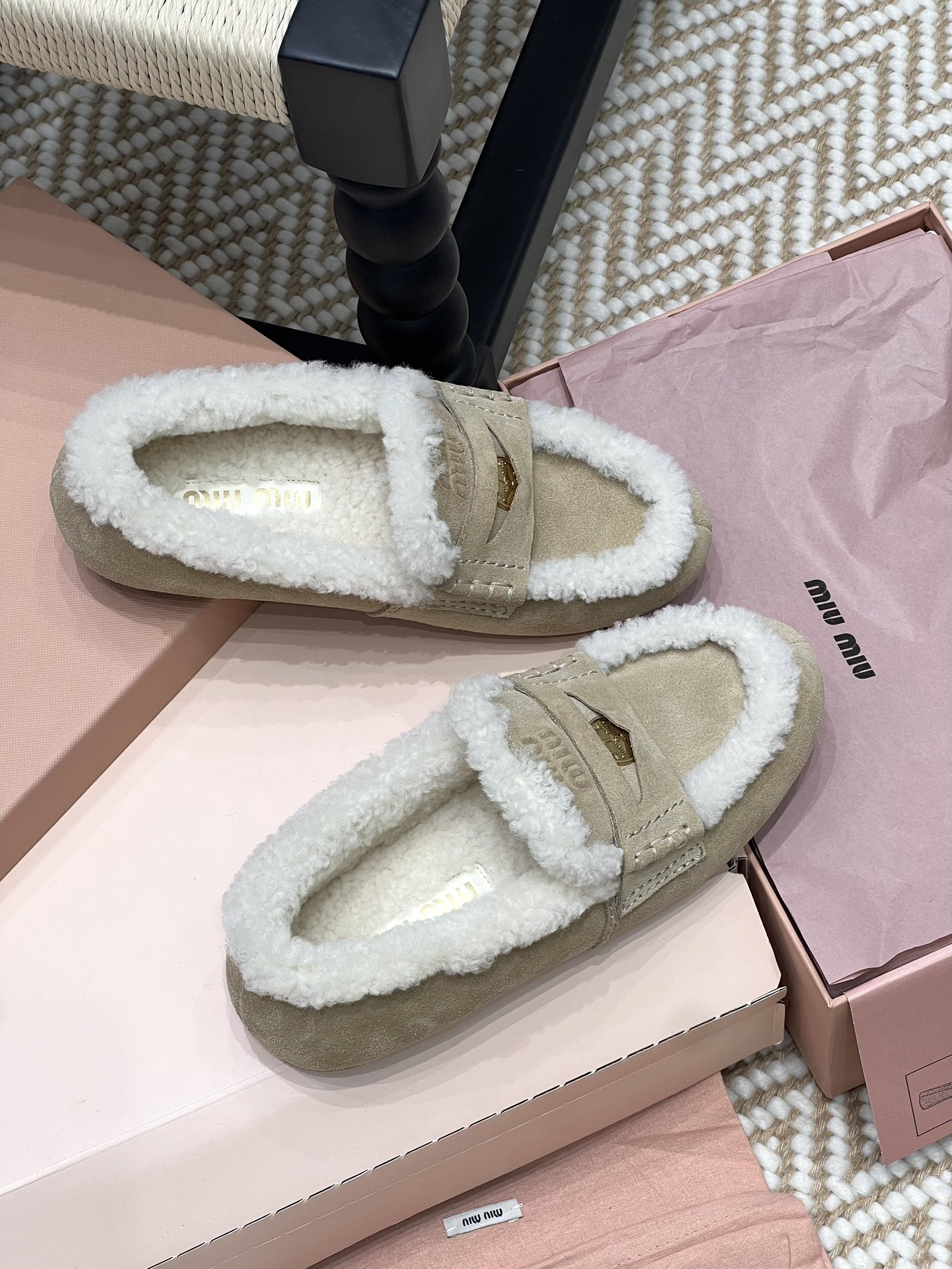 MIU MIU Женские мокасины замша из овчины MIU MIU Женские мокасины замша из овчины