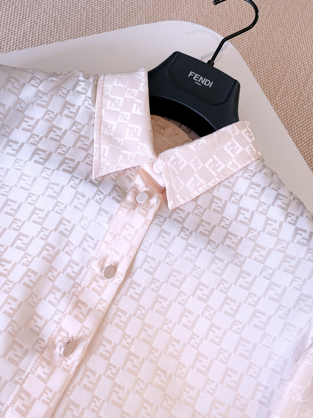 FENDI Женская рубашка из шелка FENDI Женская рубашка из шелка