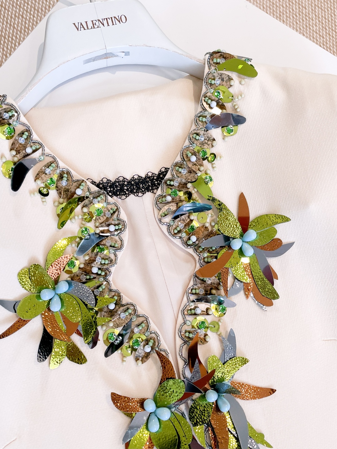 VALENTINO Женский жилет из шелка и шерсти VALENTINO Женский жилет из шелка и шерсти