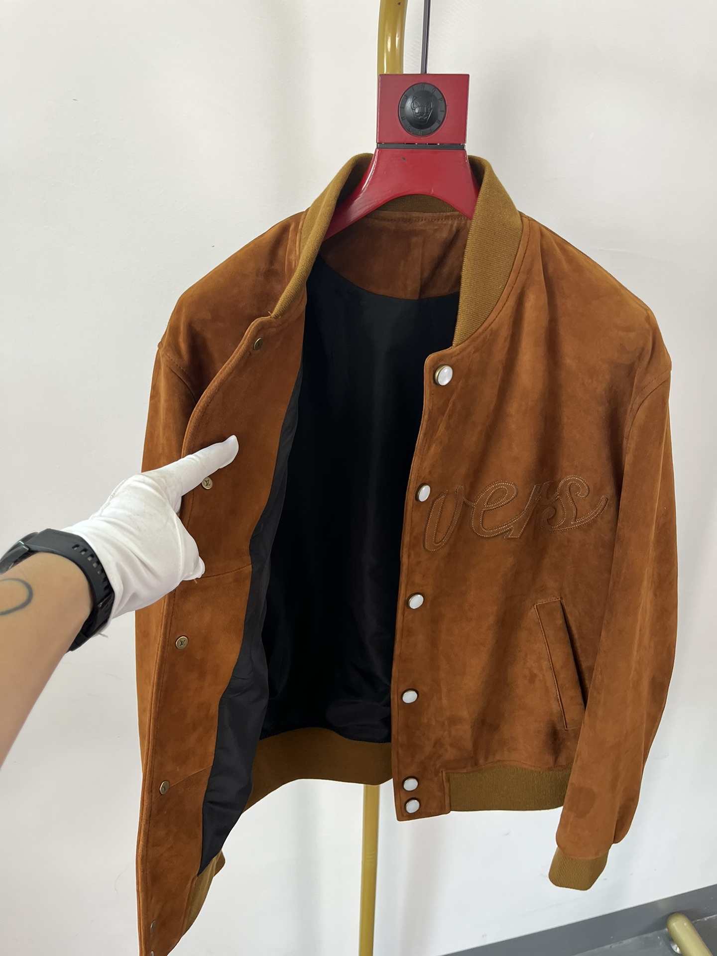 LOUIS VUITTON Мужская кожаная куртка LOUIS VUITTON Мужская кожаная куртка