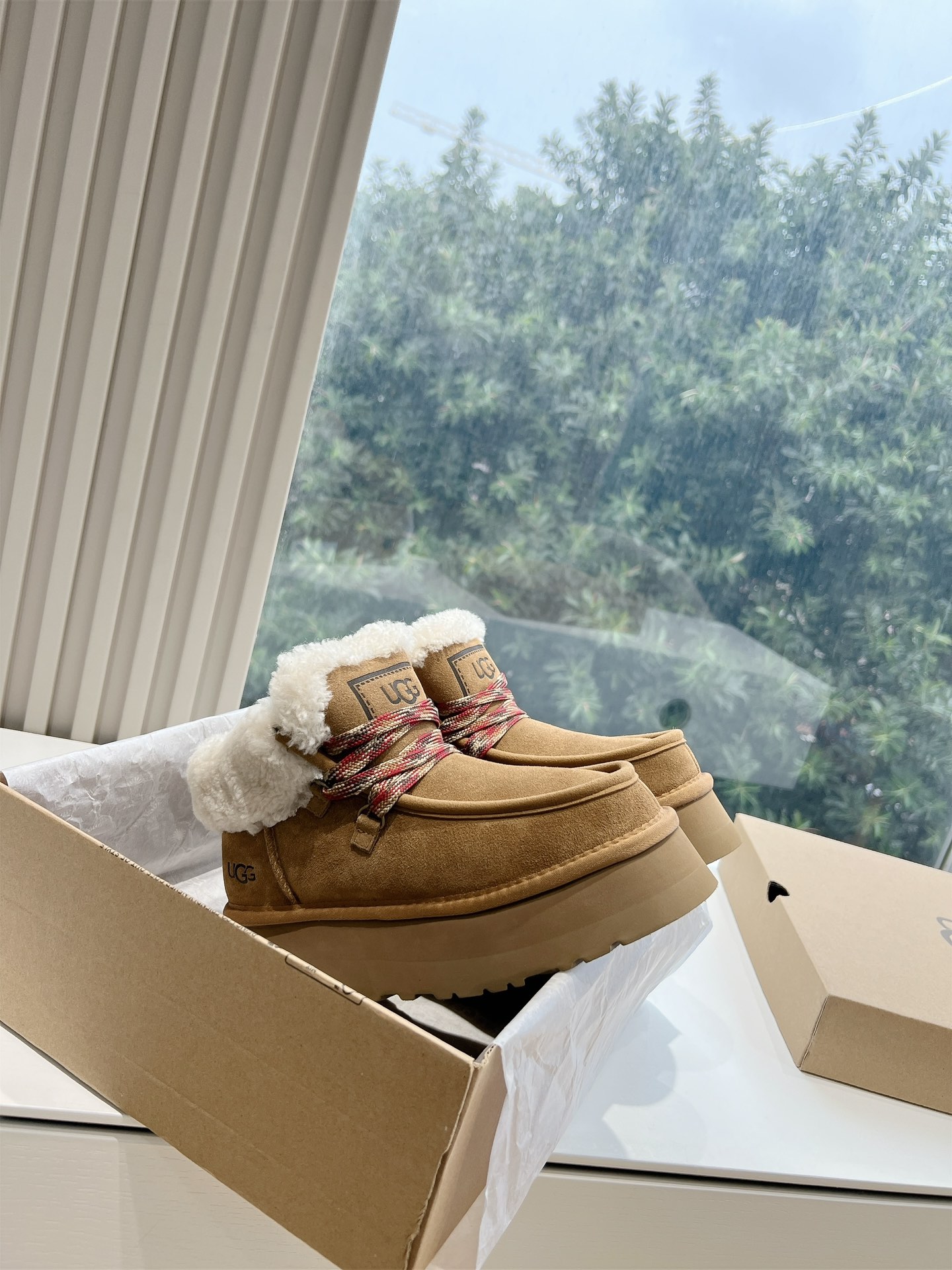 UGG Женские угги коричневые UGG Женские угги коричневые