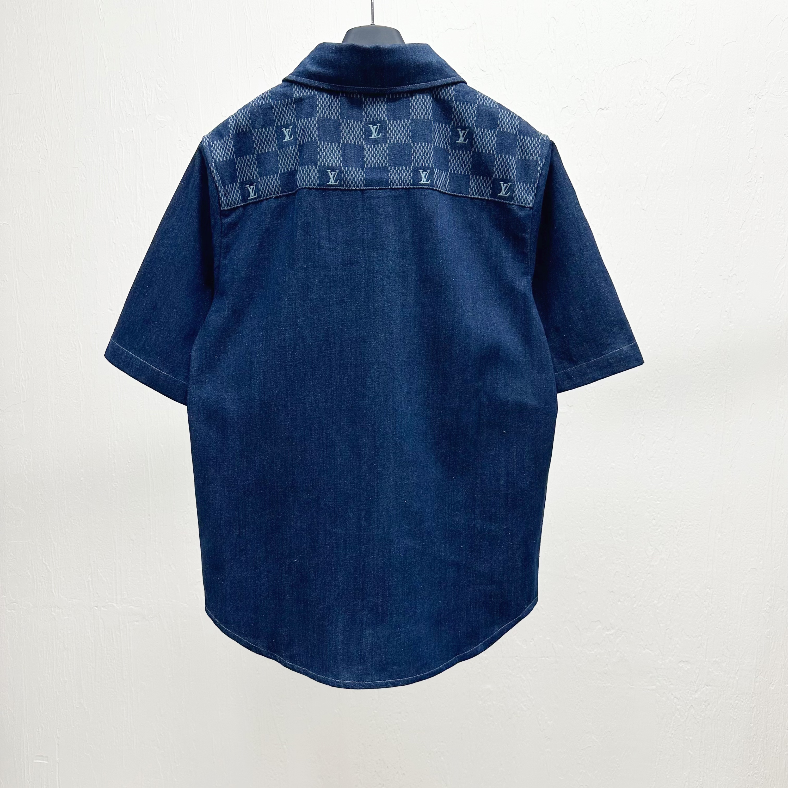 LOUIS VUITTON Мужская рубашка из денима LOUIS VUITTON Мужская рубашка из денима