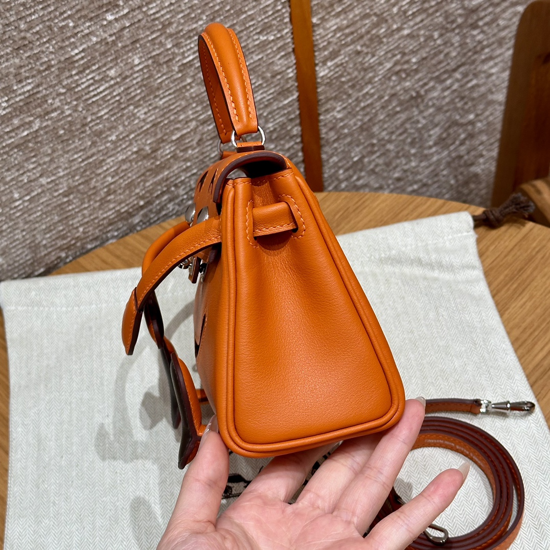 Hermes Женская сумка Kelly Doll 16 см Epsom Hermes Женская сумка Kelly Doll 16 см Epsom