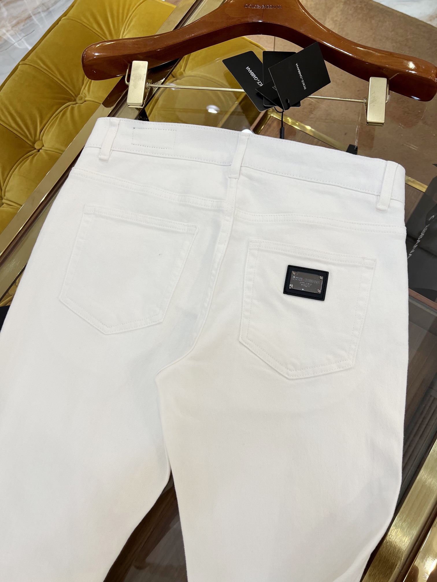 DOLCE & GABBANA Мужские белые брюки из денима DOLCE & GABBANA Мужские белые брюки из денима