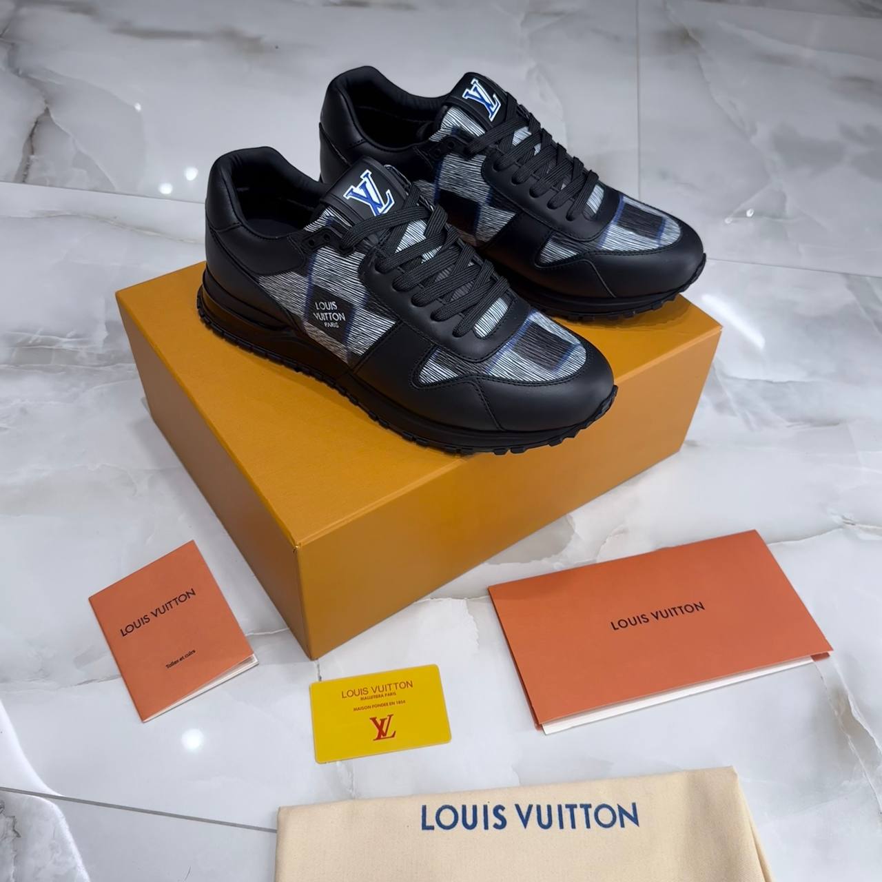 LOUIS VUITTON Мужские кроссовки LOUIS VUITTON Мужские кроссовки