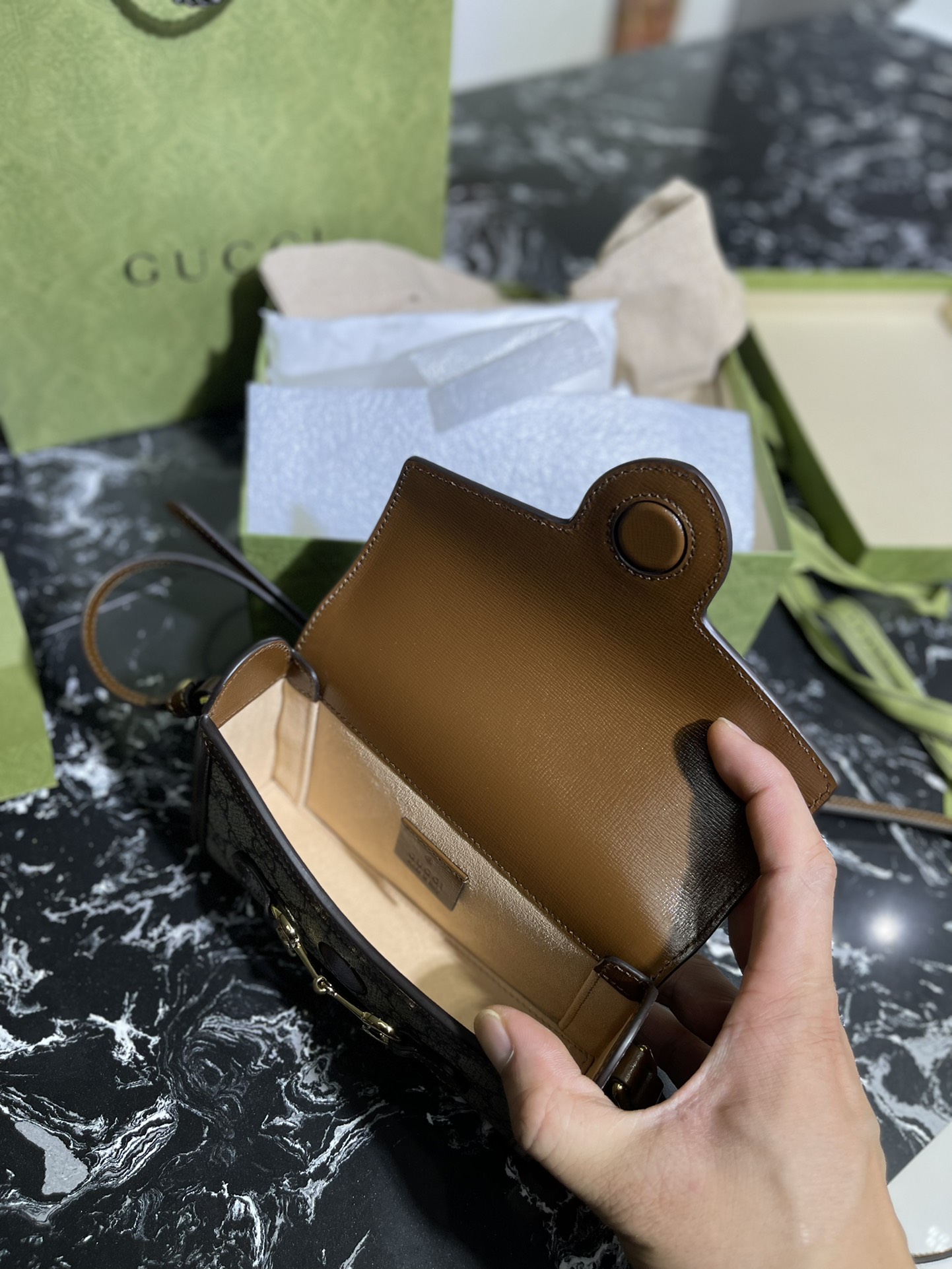 GUCCI Женская мини сумка GUCCI Женская мини сумка