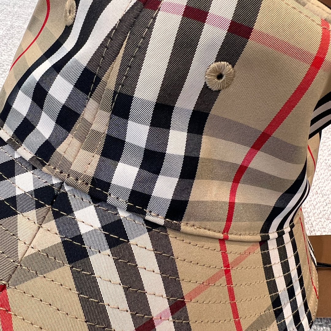 BURBERRY Панама с клетчатым узором BURBERRY Панама с клетчатым узором