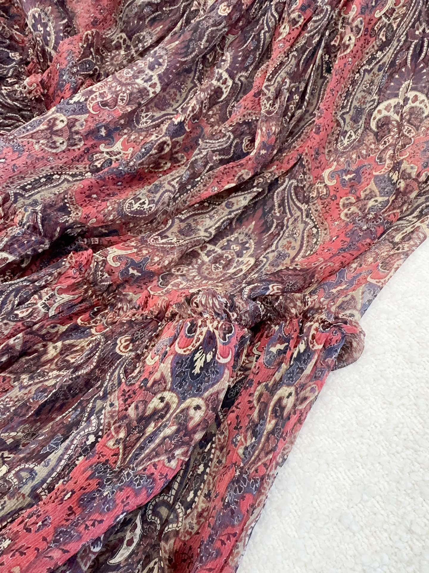 SAINT LAURENT Женская юбка из шелка в ретро винтажном стиле SAINT LAURENT Женская юбка из шелка в ретро винтажном стиле