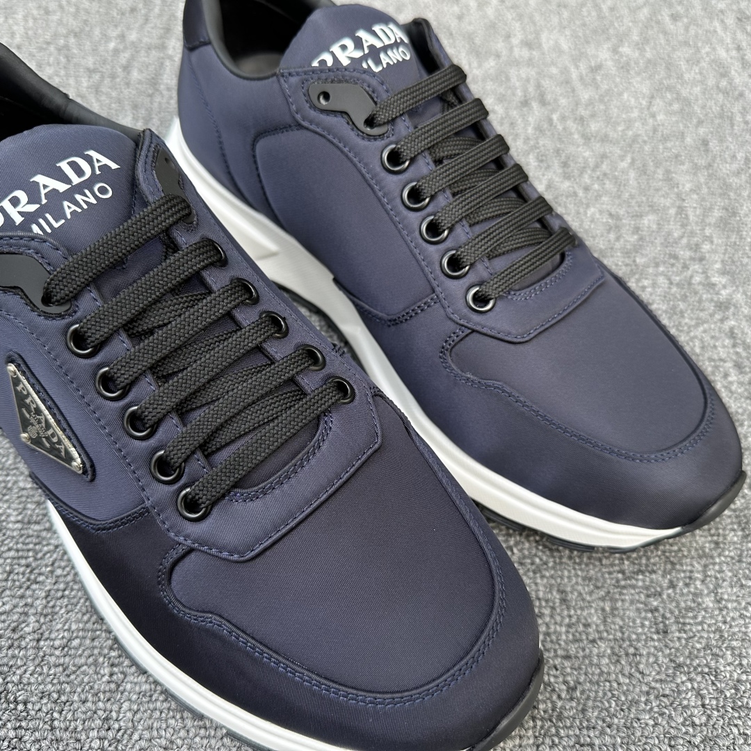 PRADA Мужские кроссовки из переработанного материала PRADA Мужские кроссовки из переработанного материала