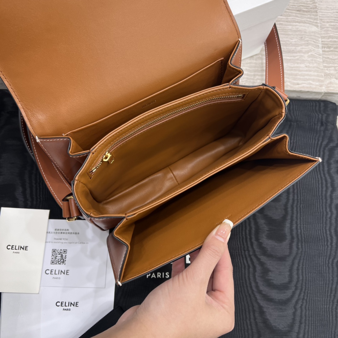 CELINE Женская сумка CLASSIQUE TRIOMPHE CELINE Женская сумка CLASSIQUE TRIOMPHE