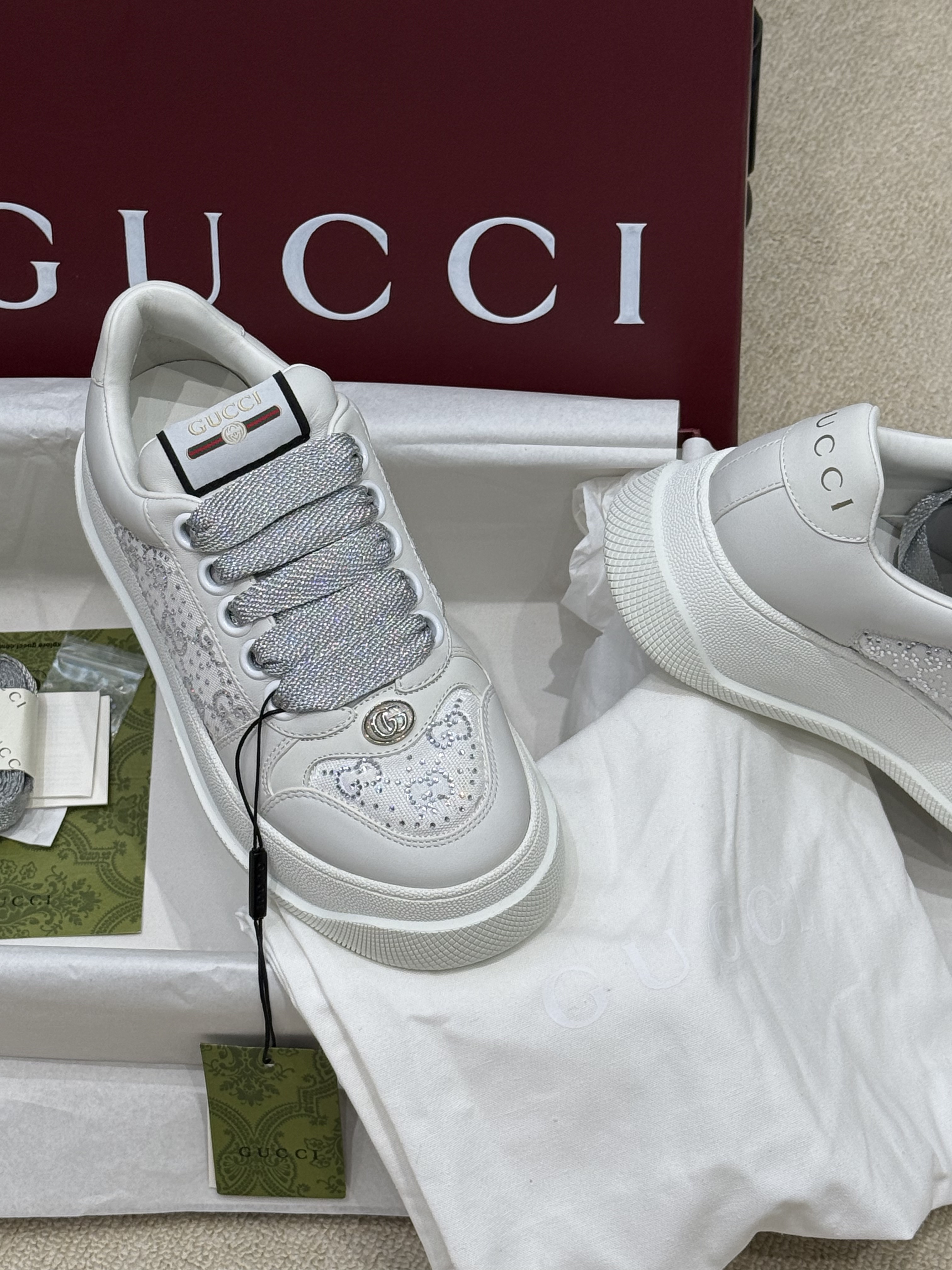 GUCCI Женские кроссовки Screener GUCCI Женские кроссовки Screener