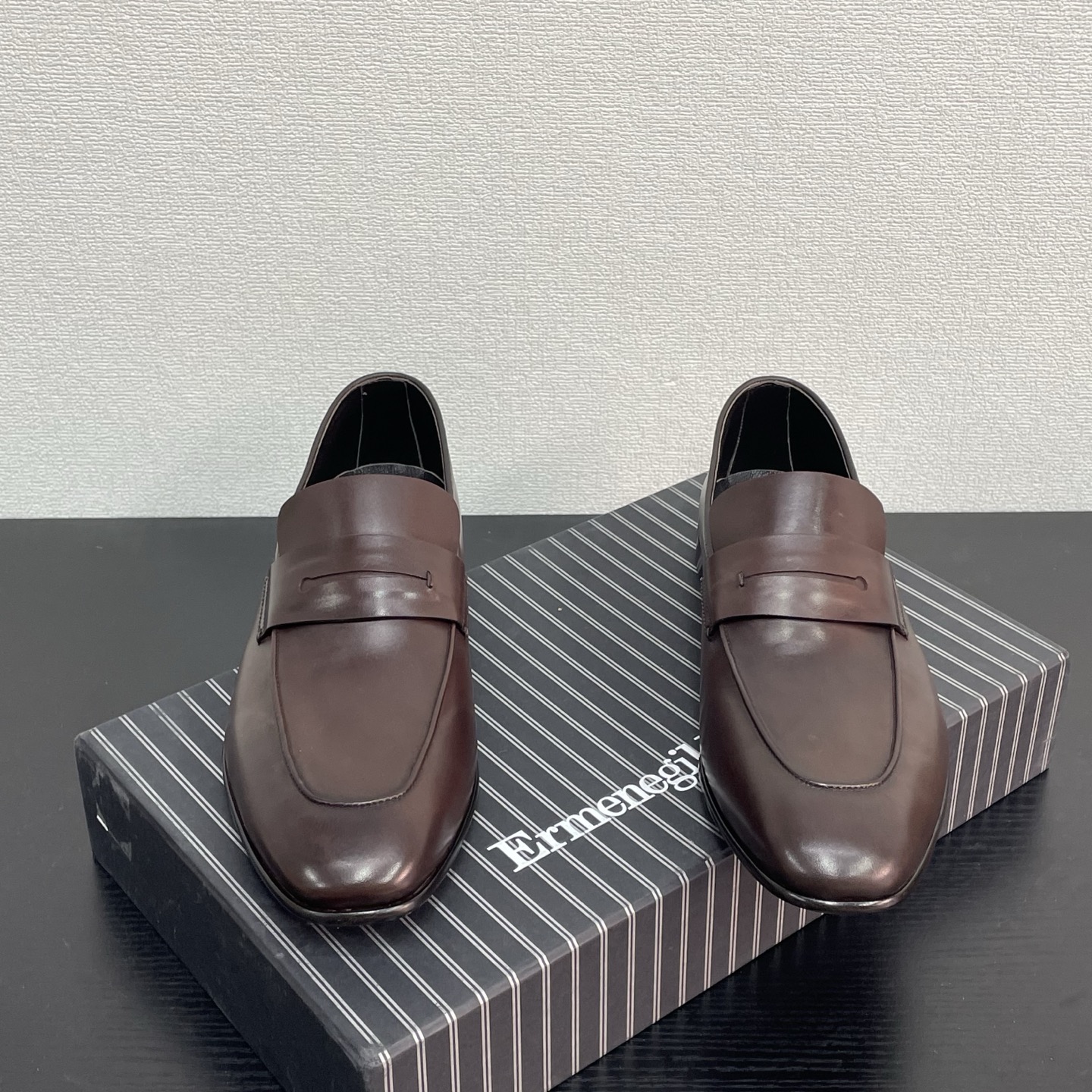 ERMENEGILDO ZEGNA Мужские лоферы из коровьей кожи ERMENEGILDO ZEGNA Мужские лоферы из коровьей кожи