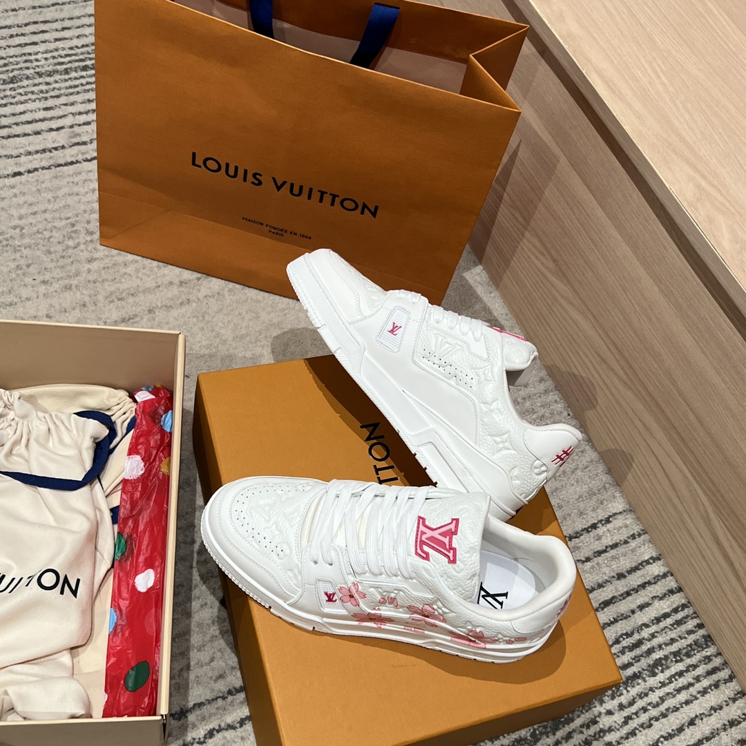 LOUIS VUITTON Кроссовки Trainer LOUIS VUITTON Кроссовки Trainer