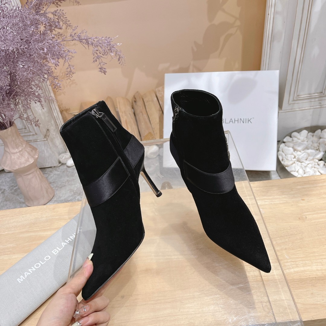 MANOLO BLAHNIK Женские ботильоны MANOLO BLAHNIK Женские ботильоны