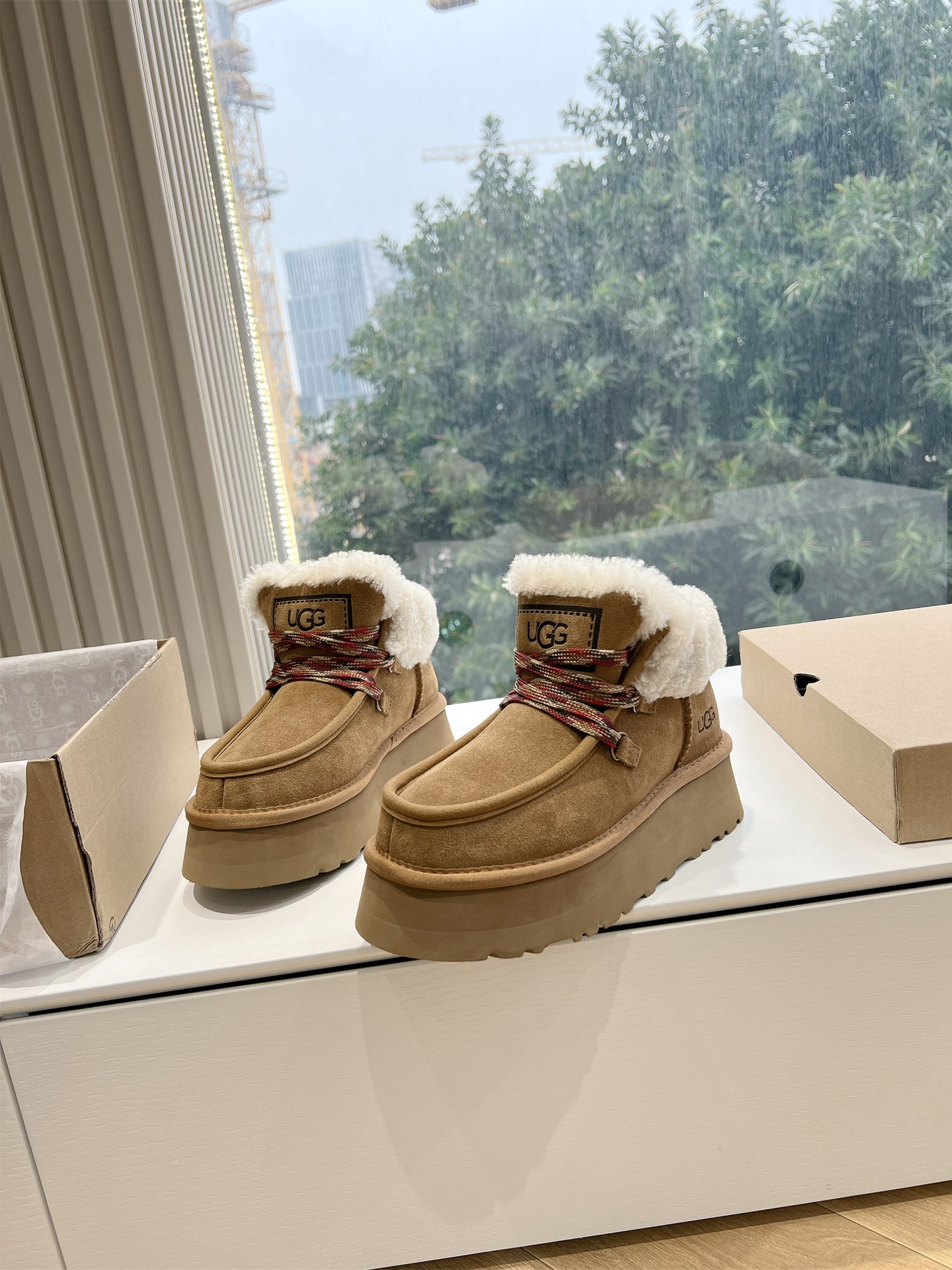 UGG Женские угги коричневые UGG Женские угги коричневые