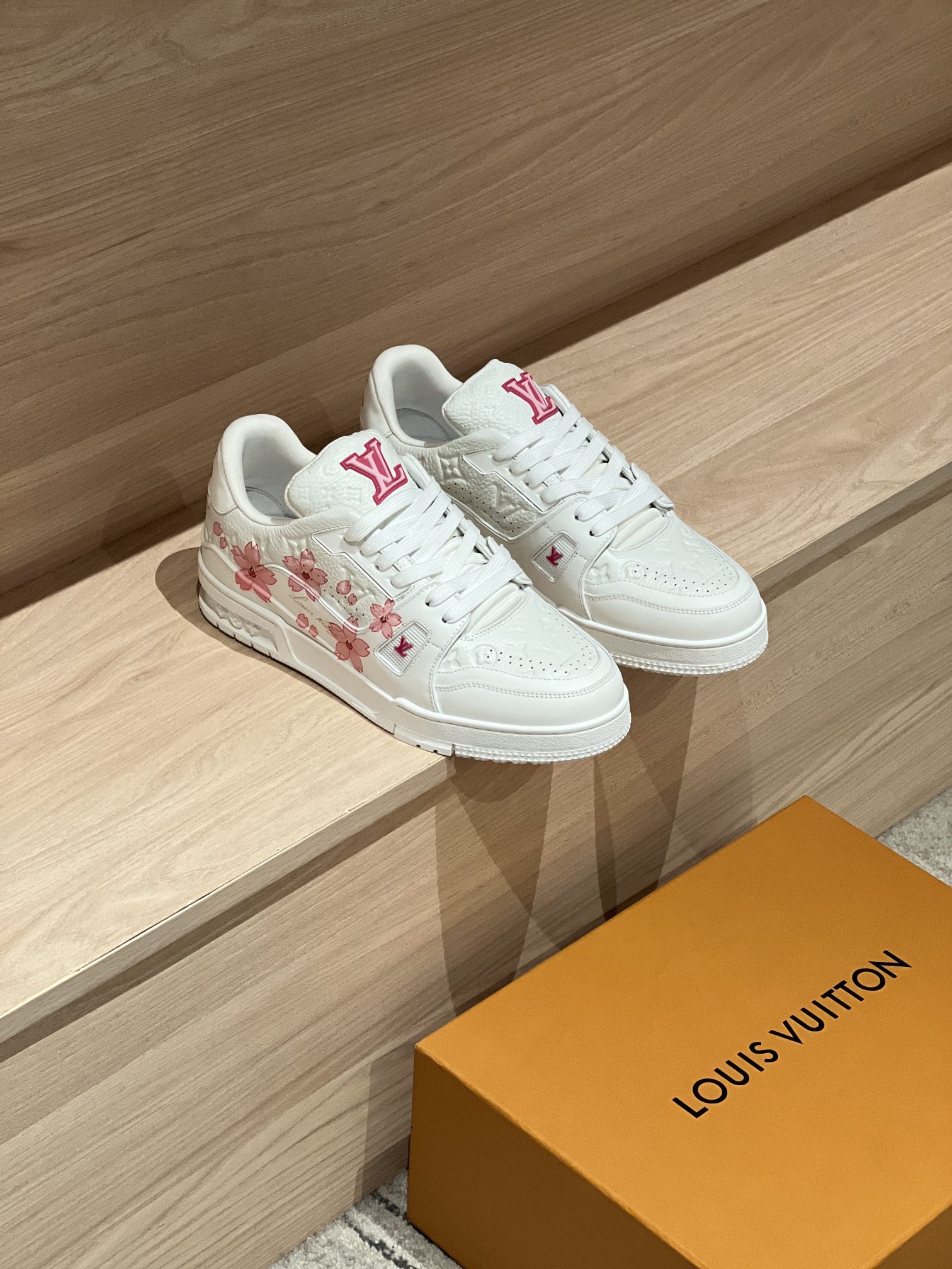LOUIS VUITTON Кроссовки Trainer LOUIS VUITTON Кроссовки Trainer