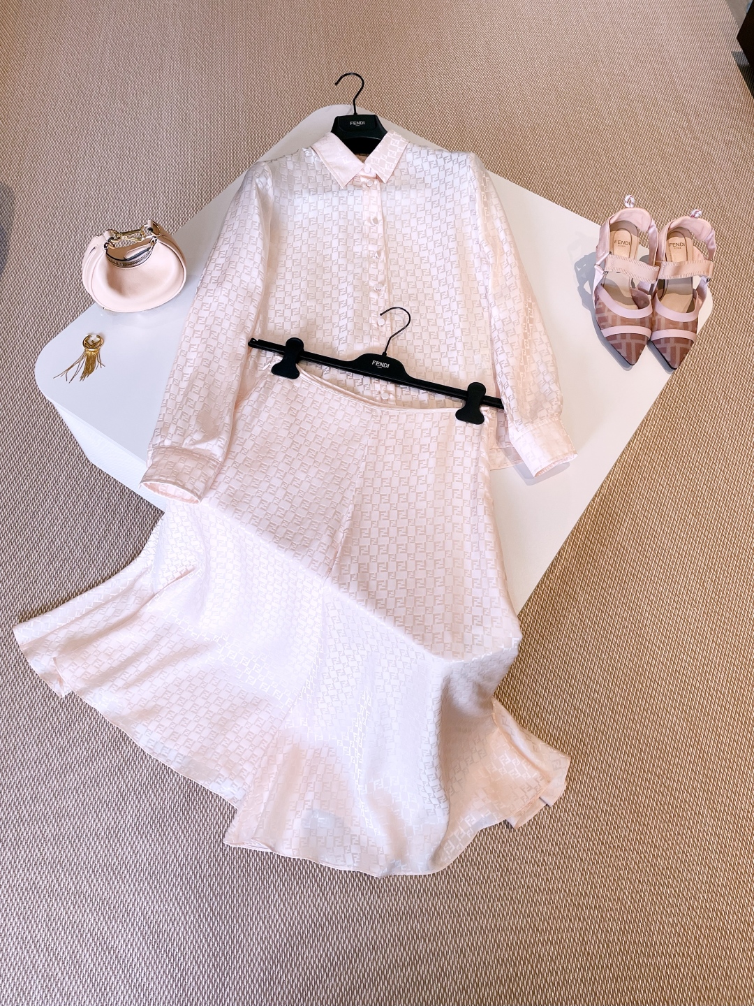 FENDI Женская рубашка из шелка FENDI Женская рубашка из шелка