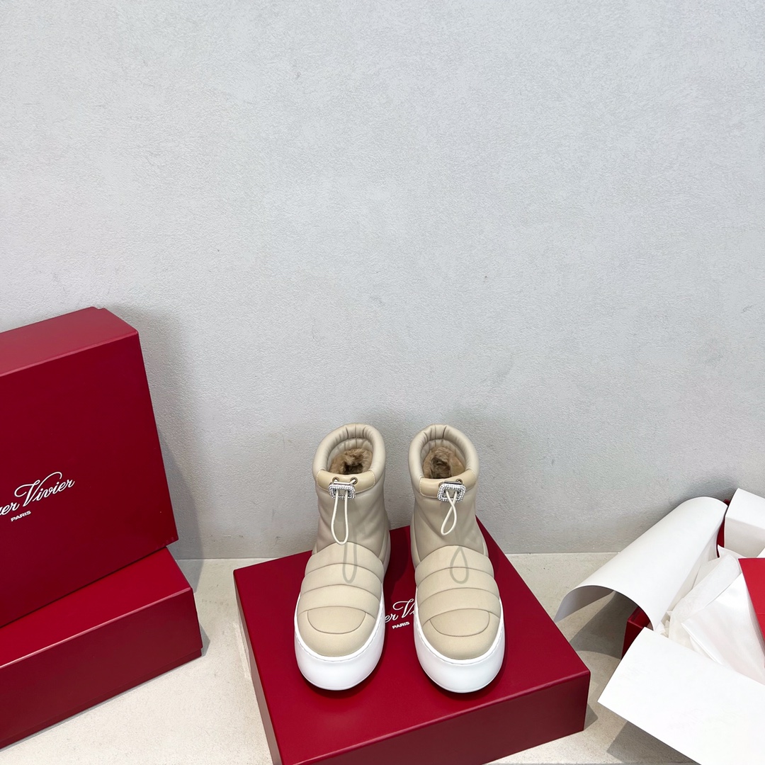 ROGER VIVIER Женские угги на шнуровке ROGER VIVIER Женские угги на шнуровке