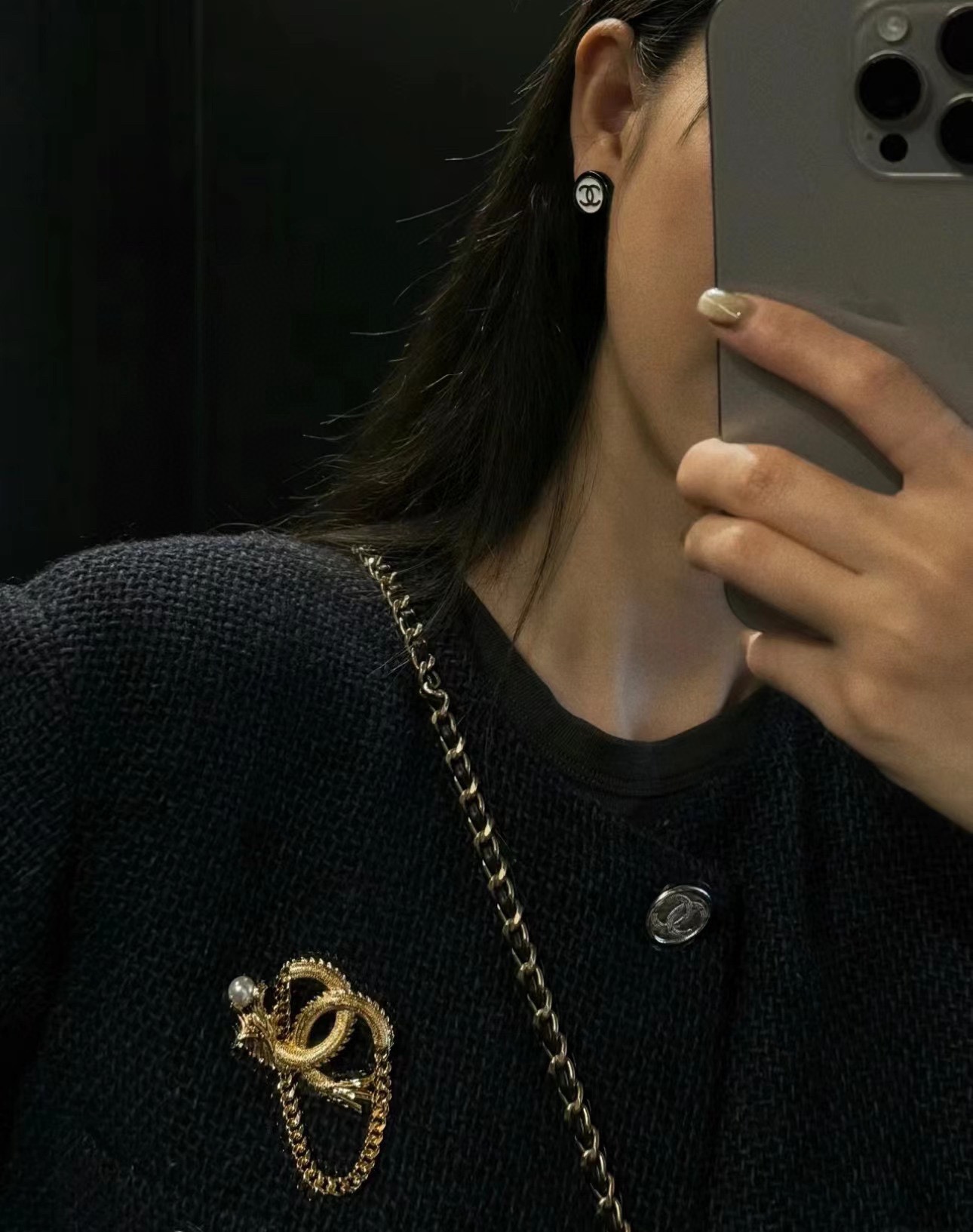 CHANEL Женская брошь в форме дракона CHANEL Женская брошь в форме дракона